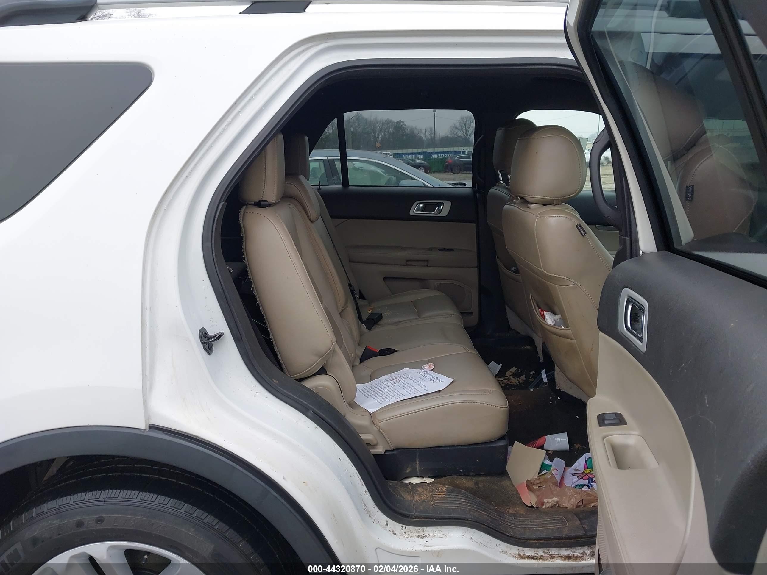 2013 Ford Explorer Xlt White vin: 1FM5K7D88DGC94975