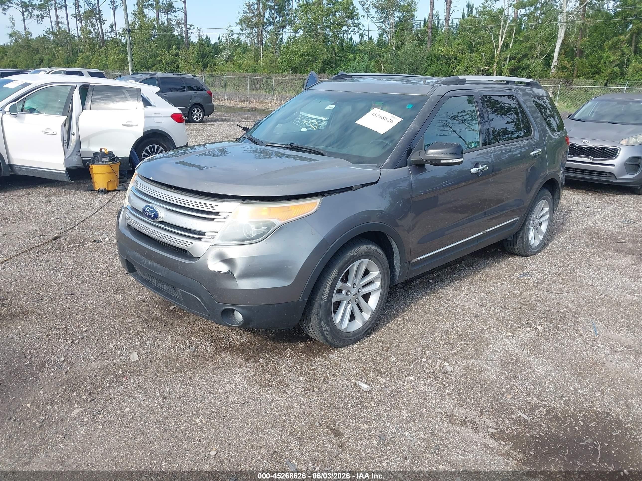 2014 Ford Explorer Xlt Серый vin: 1FM5K7D88EGB33348