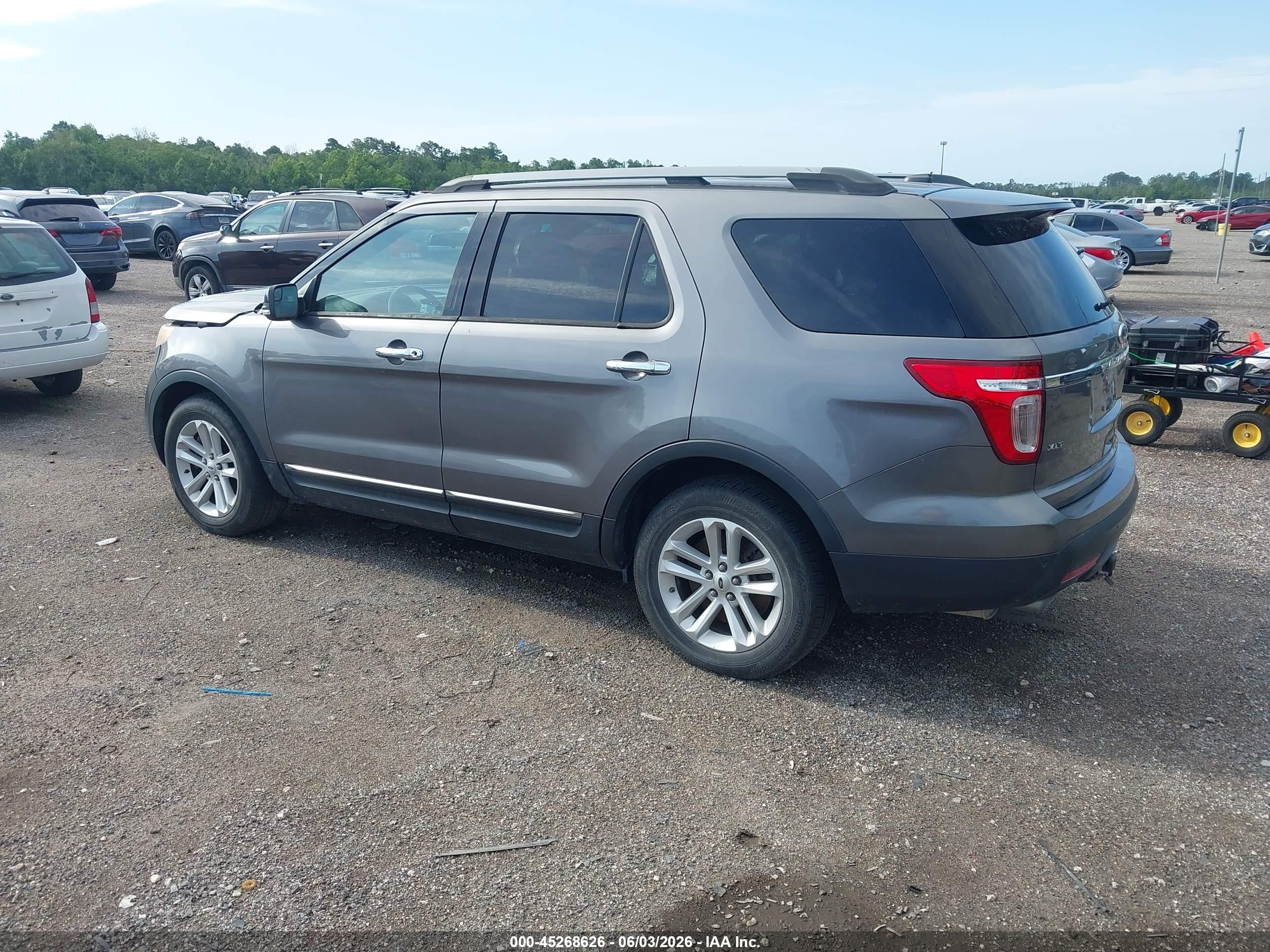 2014 Ford Explorer Xlt Серый vin: 1FM5K7D88EGB33348