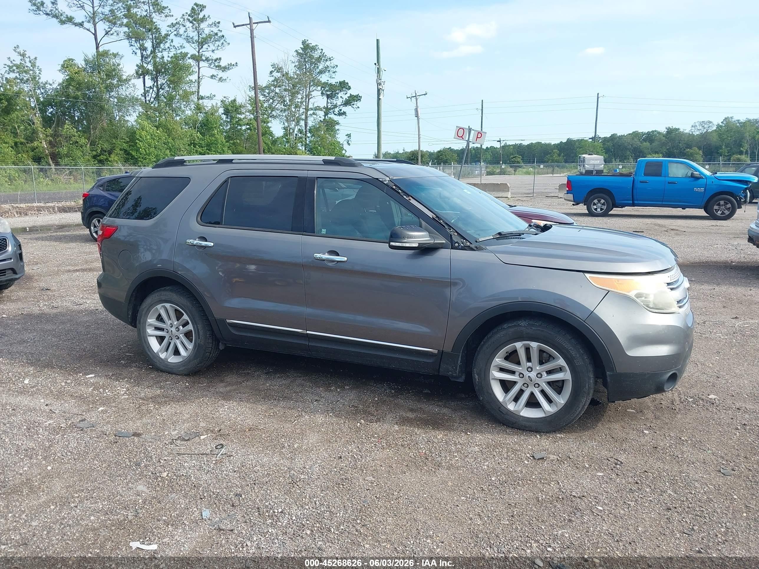 2014 Ford Explorer Xlt Серый vin: 1FM5K7D88EGB33348
