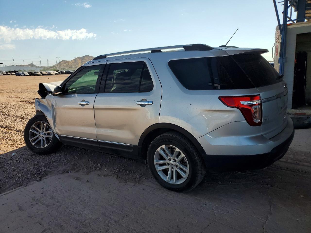 2014 Ford Explorer Xlt Silver vin: 1FM5K7D88EGC24037