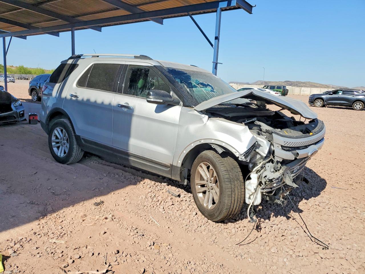 2014 Ford Explorer Xlt Silver vin: 1FM5K7D88EGC24037
