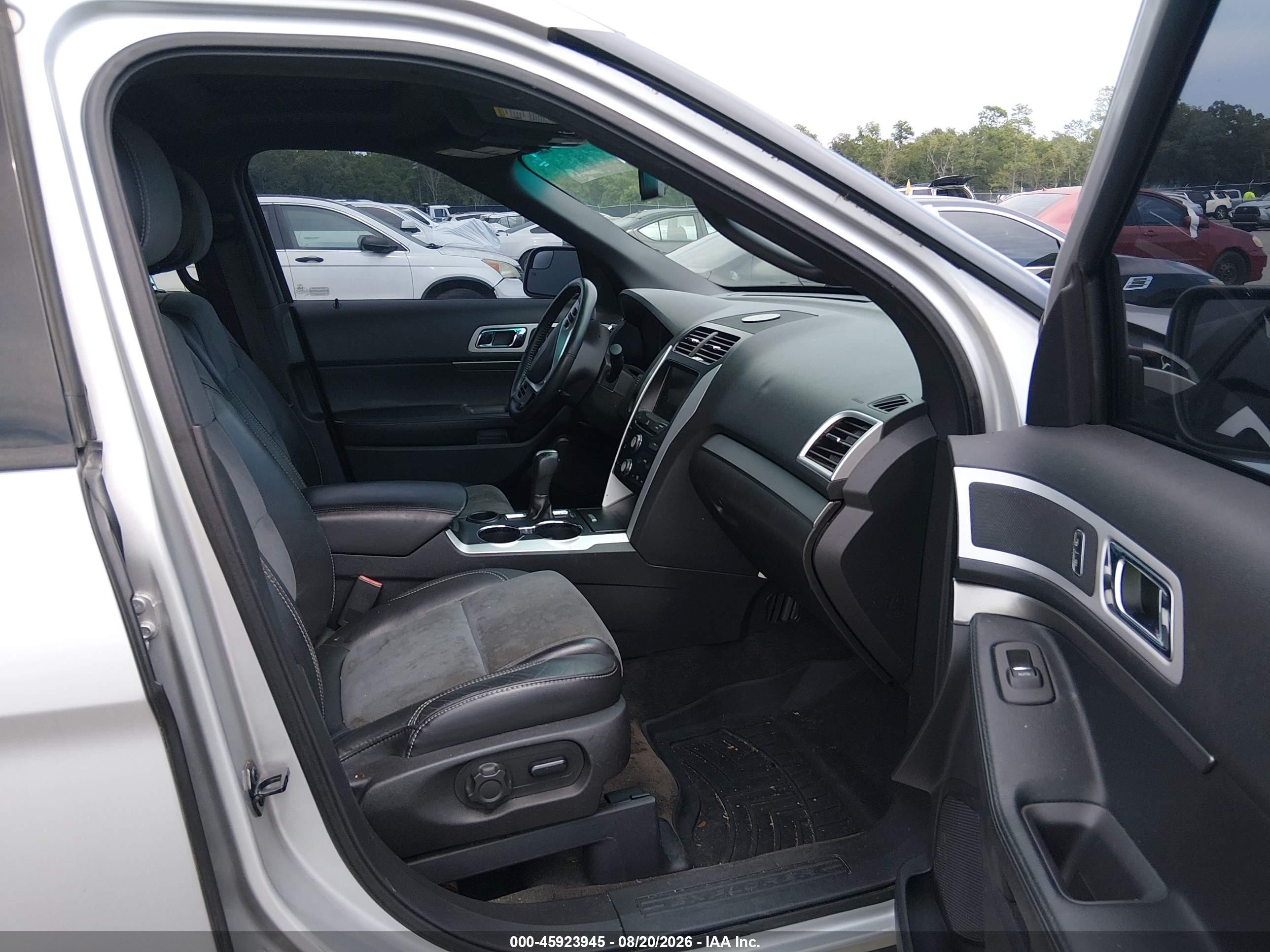 2015 Ford Explorer Xlt Silver vin: 1FM5K7D88FGA31422