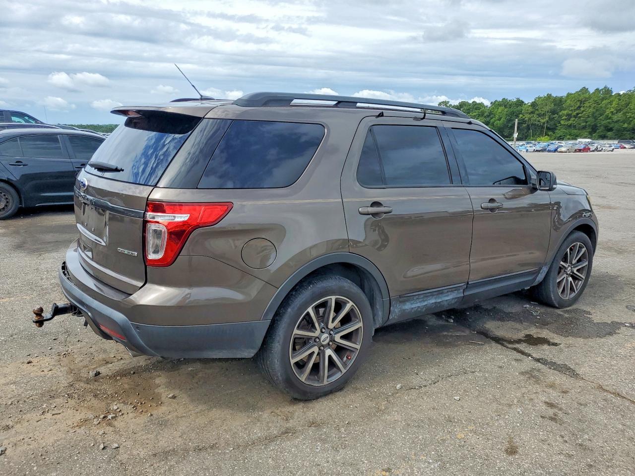 2015 Ford Explorer Xlt Brown vin: 1FM5K7D88FGA38788