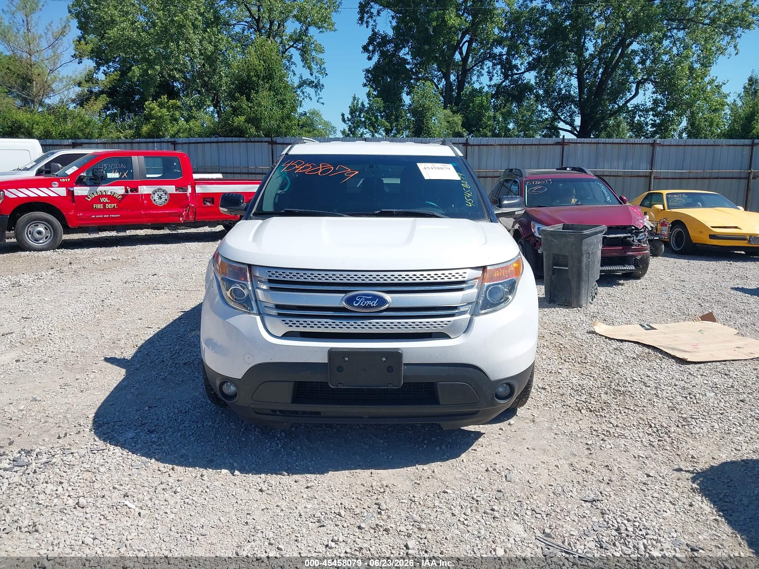 2015 Ford Explorer Xlt White vin: 1FM5K7D88FGA62881