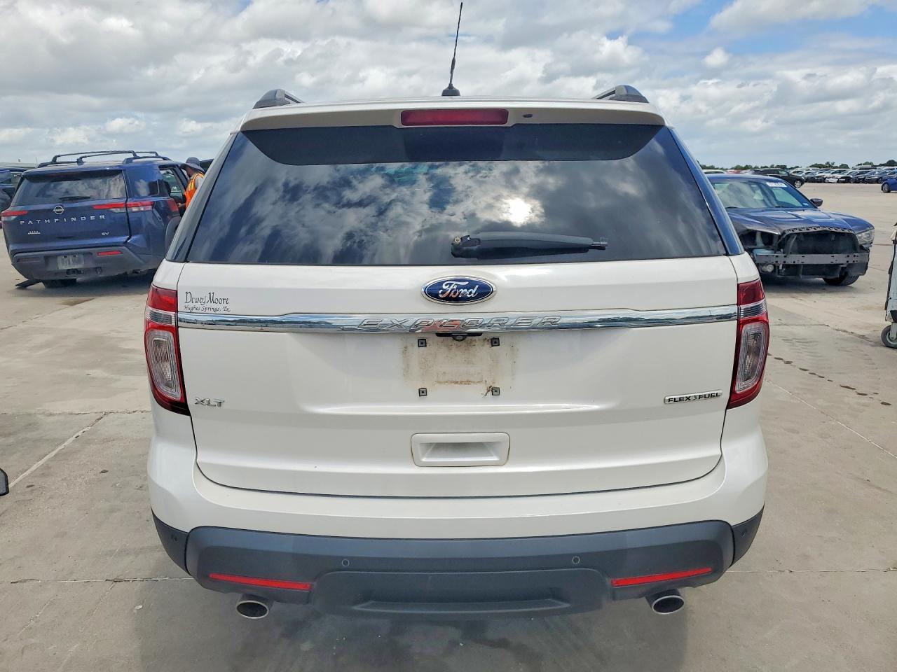 2015 Ford Explorer Xlt White vin: 1FM5K7D88FGA83018