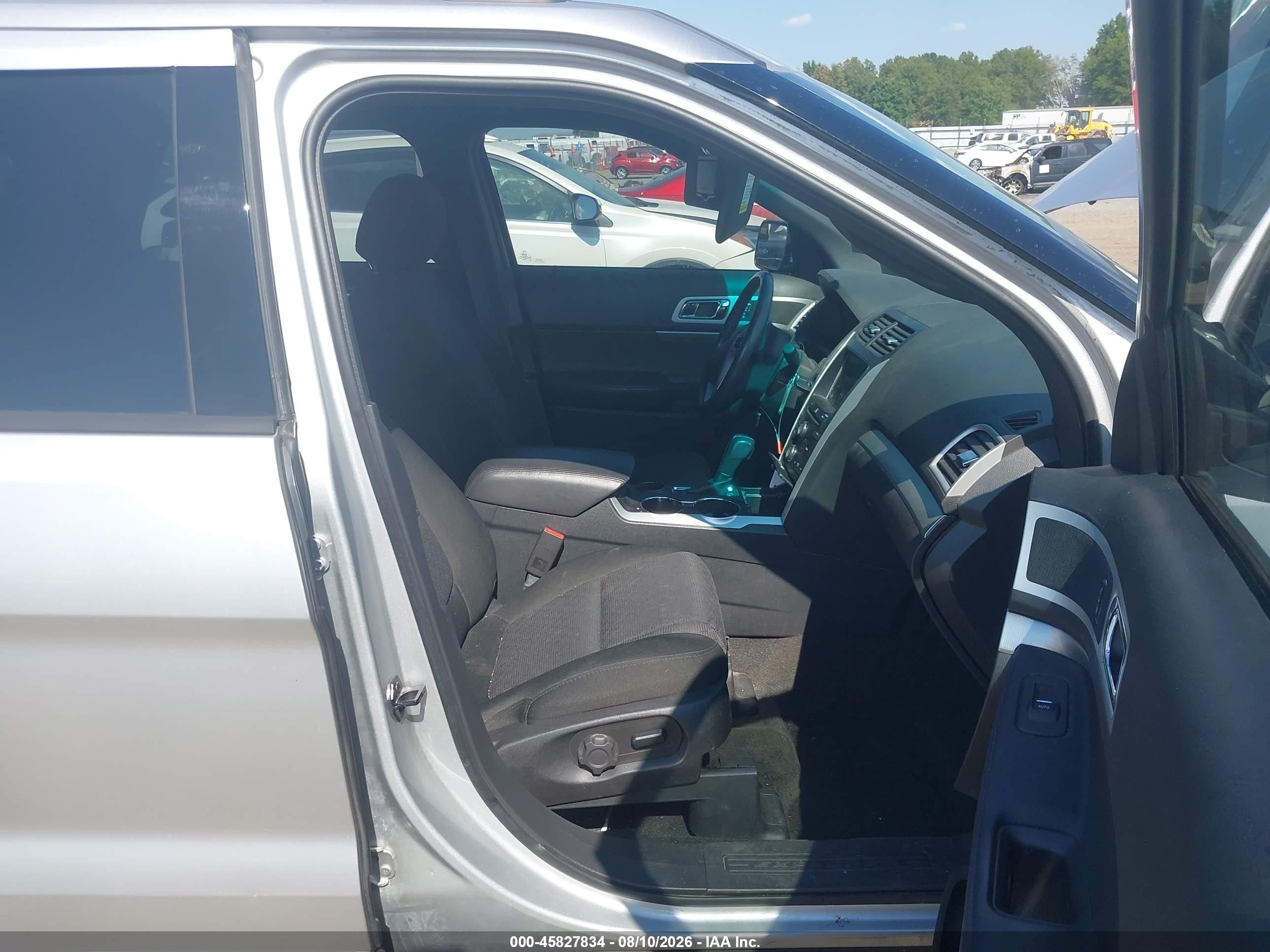 2015 Ford Explorer Xlt Silver vin: 1FM5K7D88FGB10623