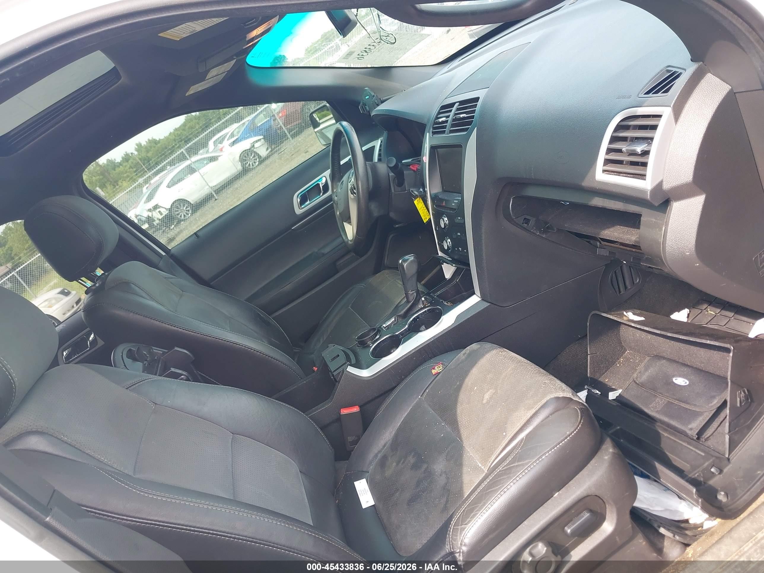 2015 Ford Explorer Xlt Белый vin: 1FM5K7D88FGB55528
