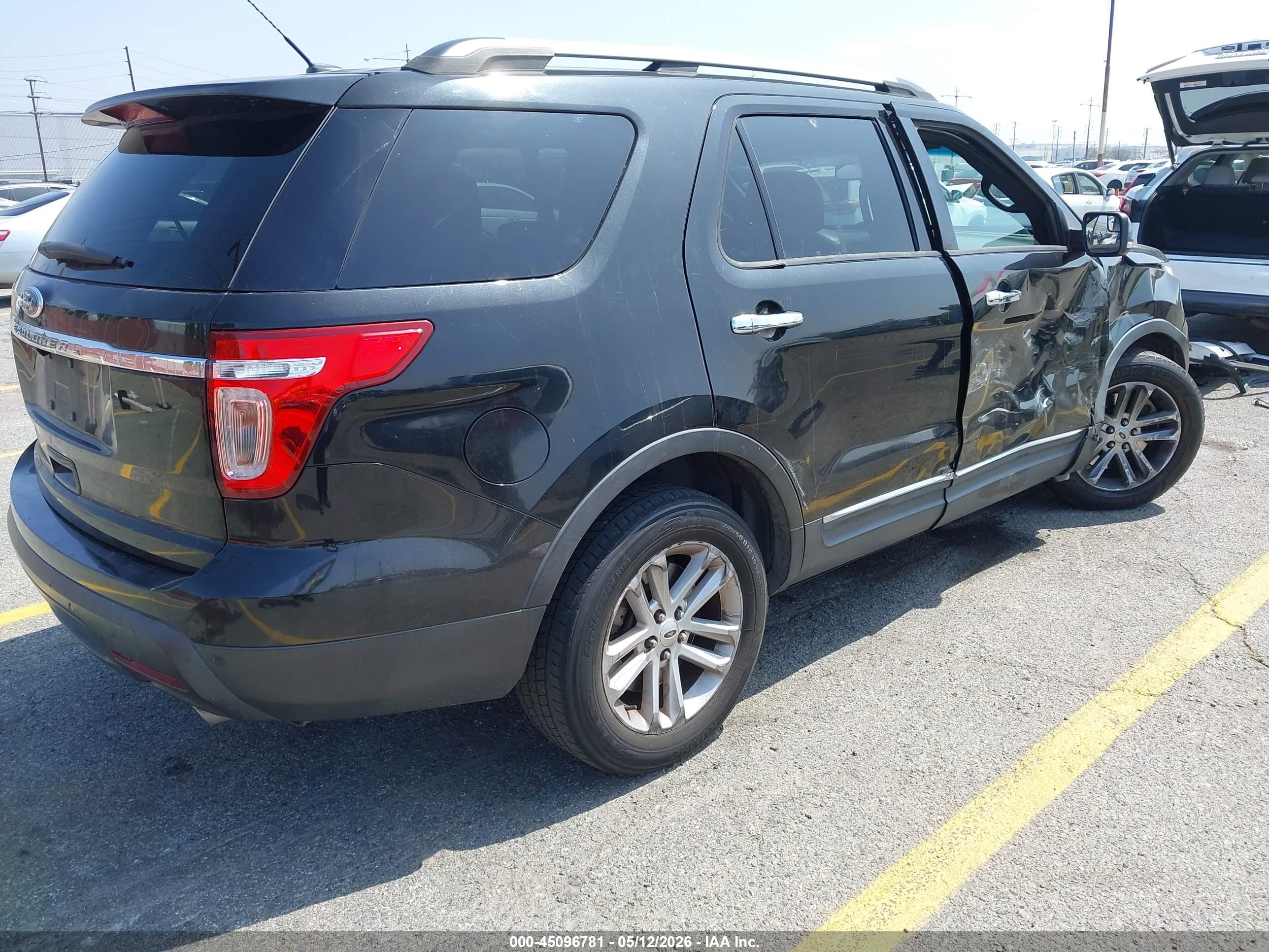 2015 Ford Explorer Xlt Черный vin: 1FM5K7D88FGB67906