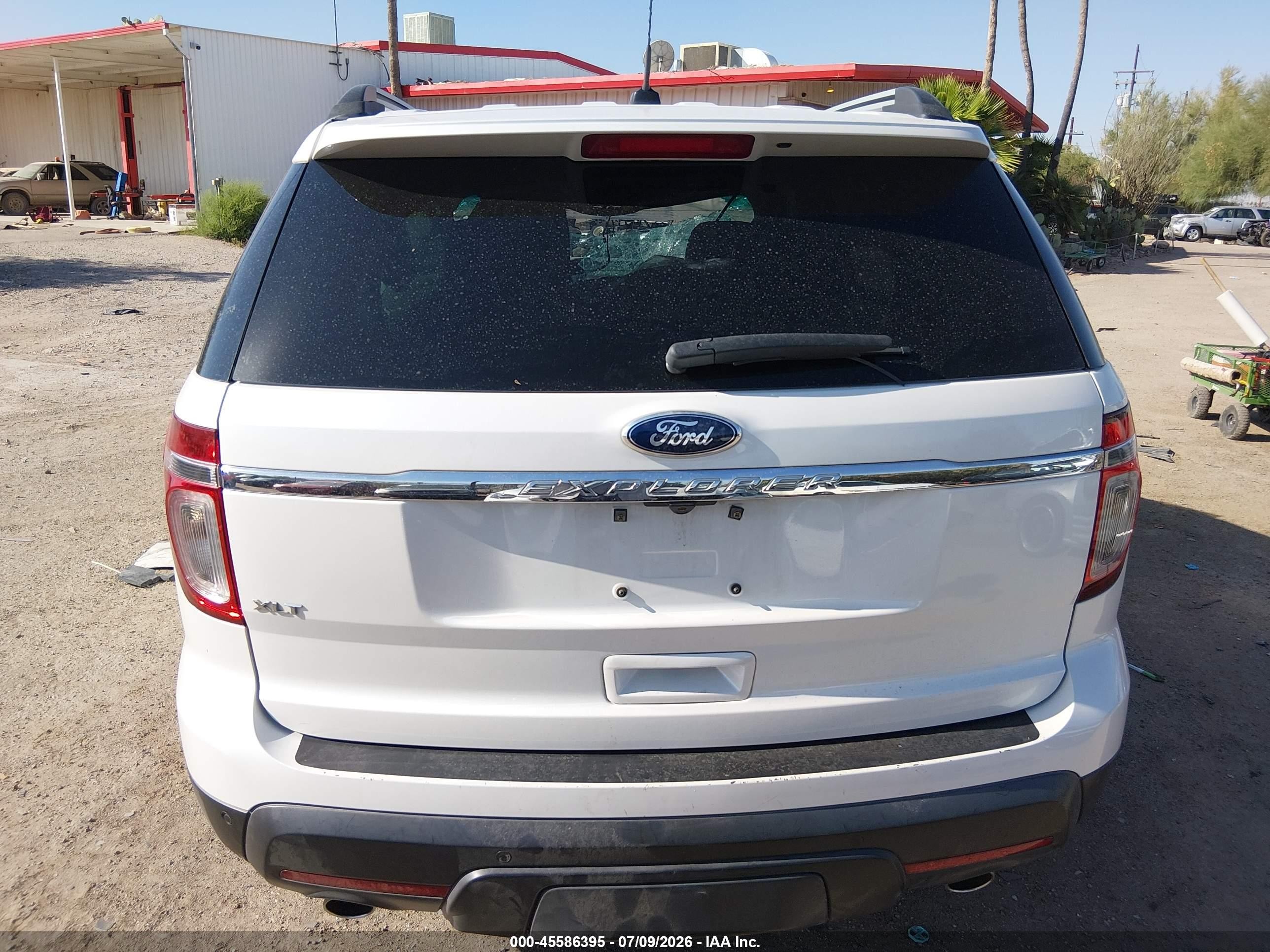 2015 Ford Explorer Xlt White vin: 1FM5K7D88FGC39865
