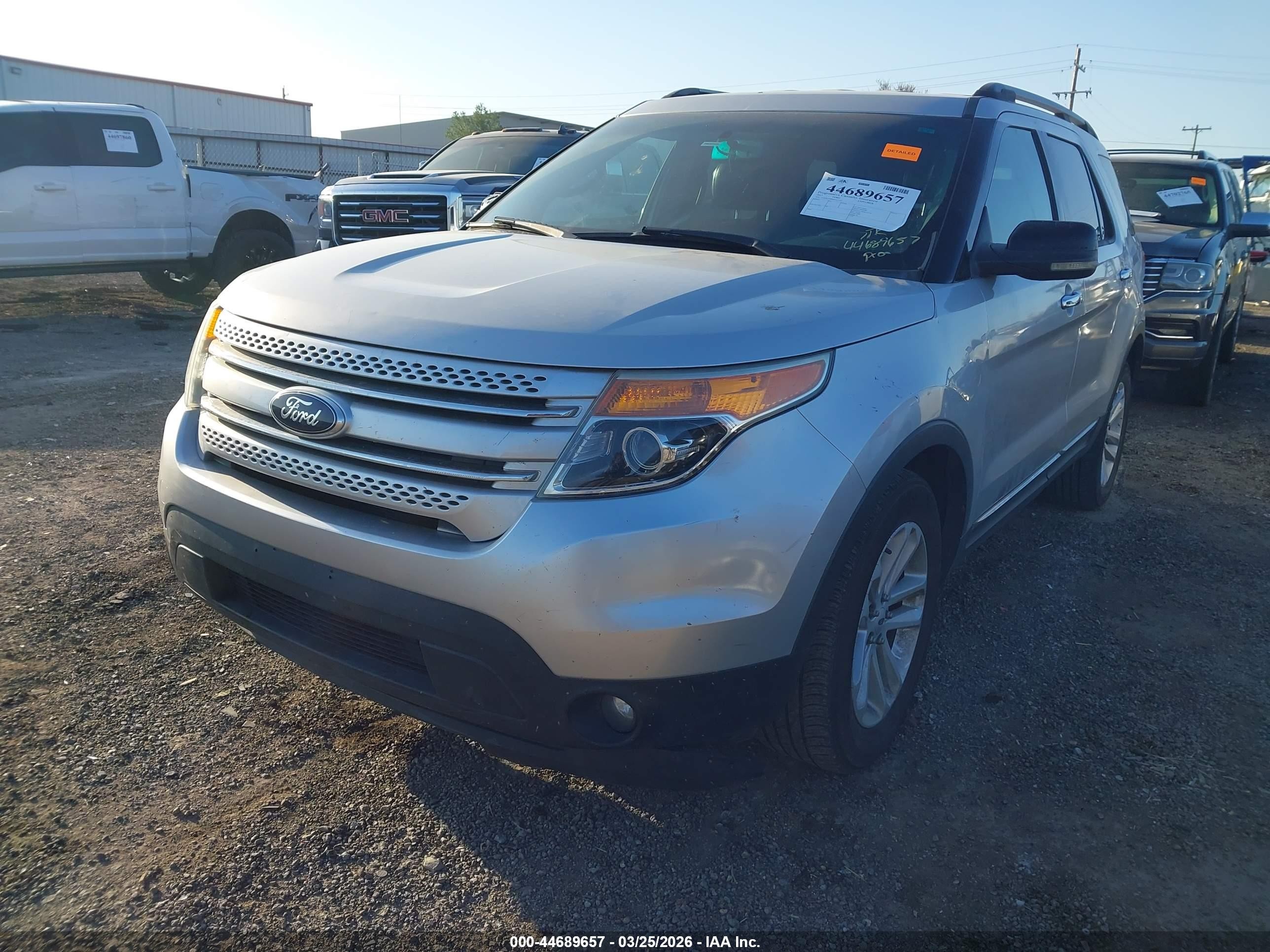 2013 Ford Explorer Xlt Серебряный vin: 1FM5K7D89DGA17235