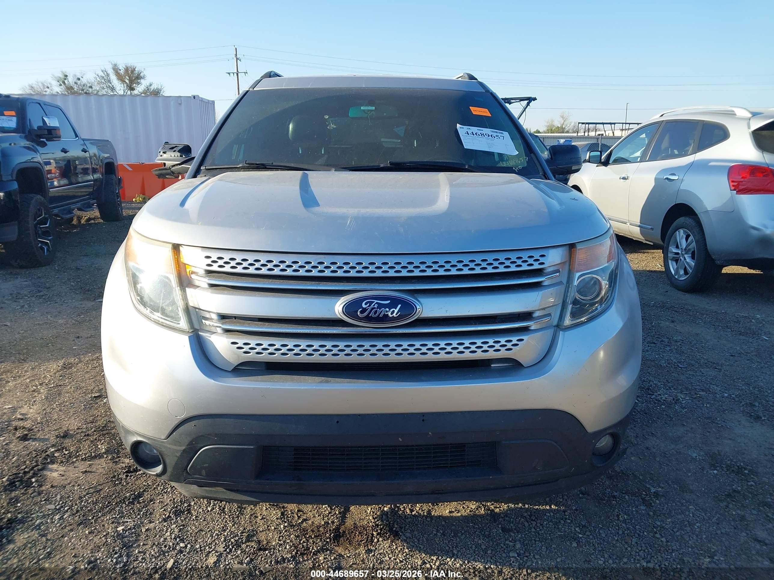2013 Ford Explorer Xlt Серебряный vin: 1FM5K7D89DGA17235