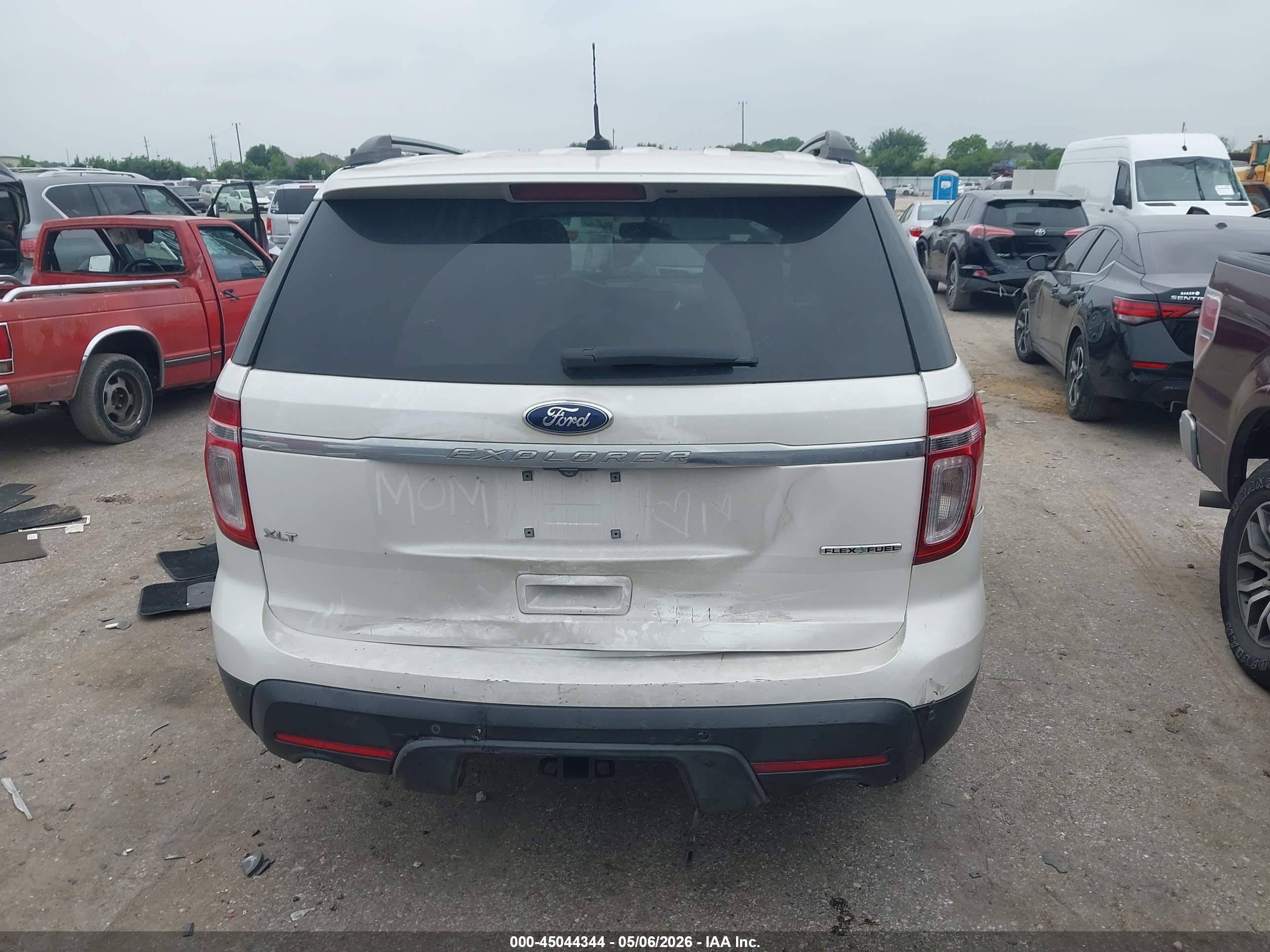 2013 Ford Explorer Xlt White vin: 1FM5K7D89DGA25609
