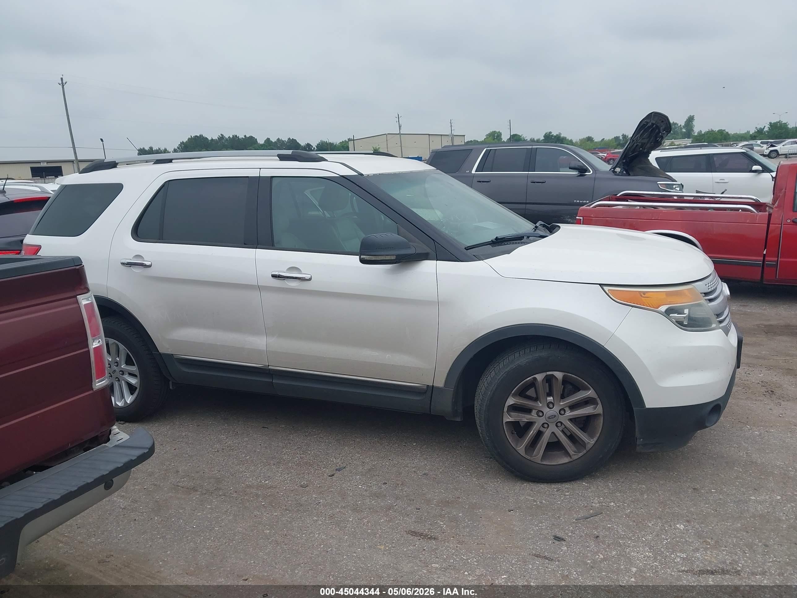 2013 Ford Explorer Xlt White vin: 1FM5K7D89DGA25609