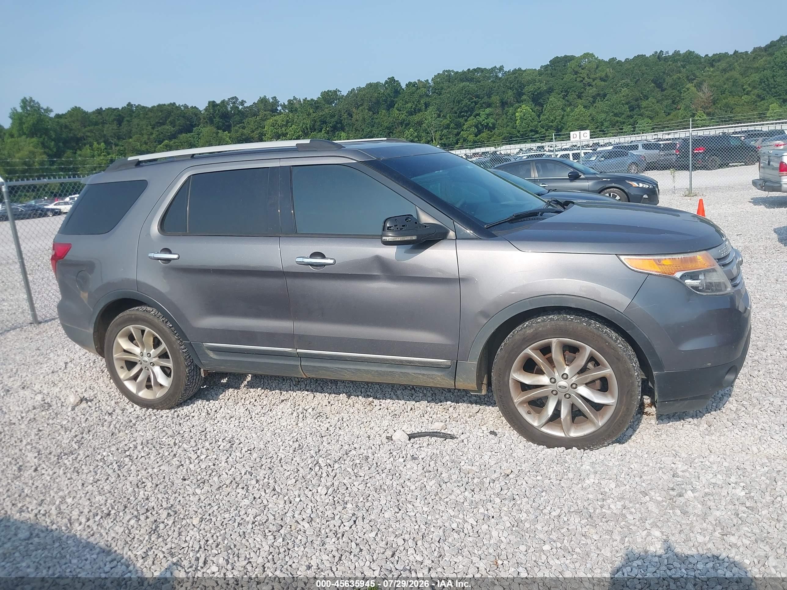 2013 Ford Explorer Xlt Серый vin: 1FM5K7D89DGA32950