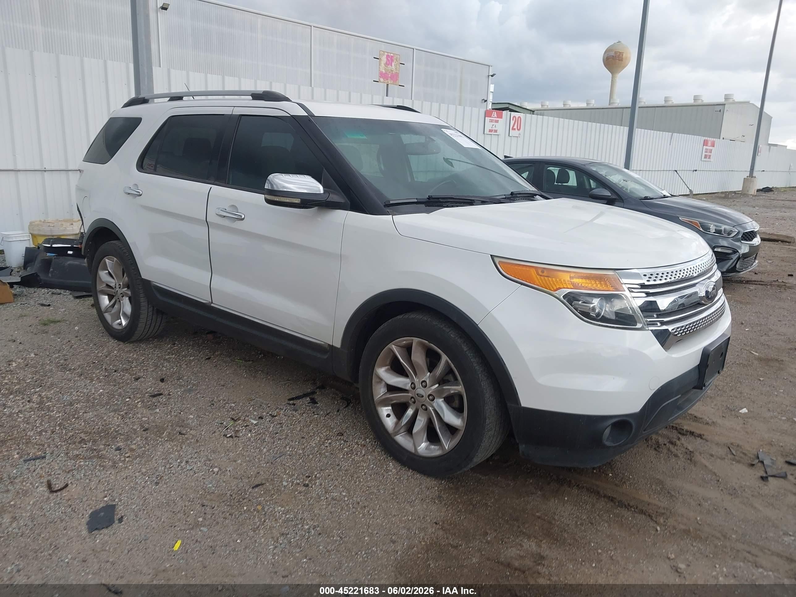 2013 Ford Explorer Xlt White vin: 1FM5K7D89DGA79413