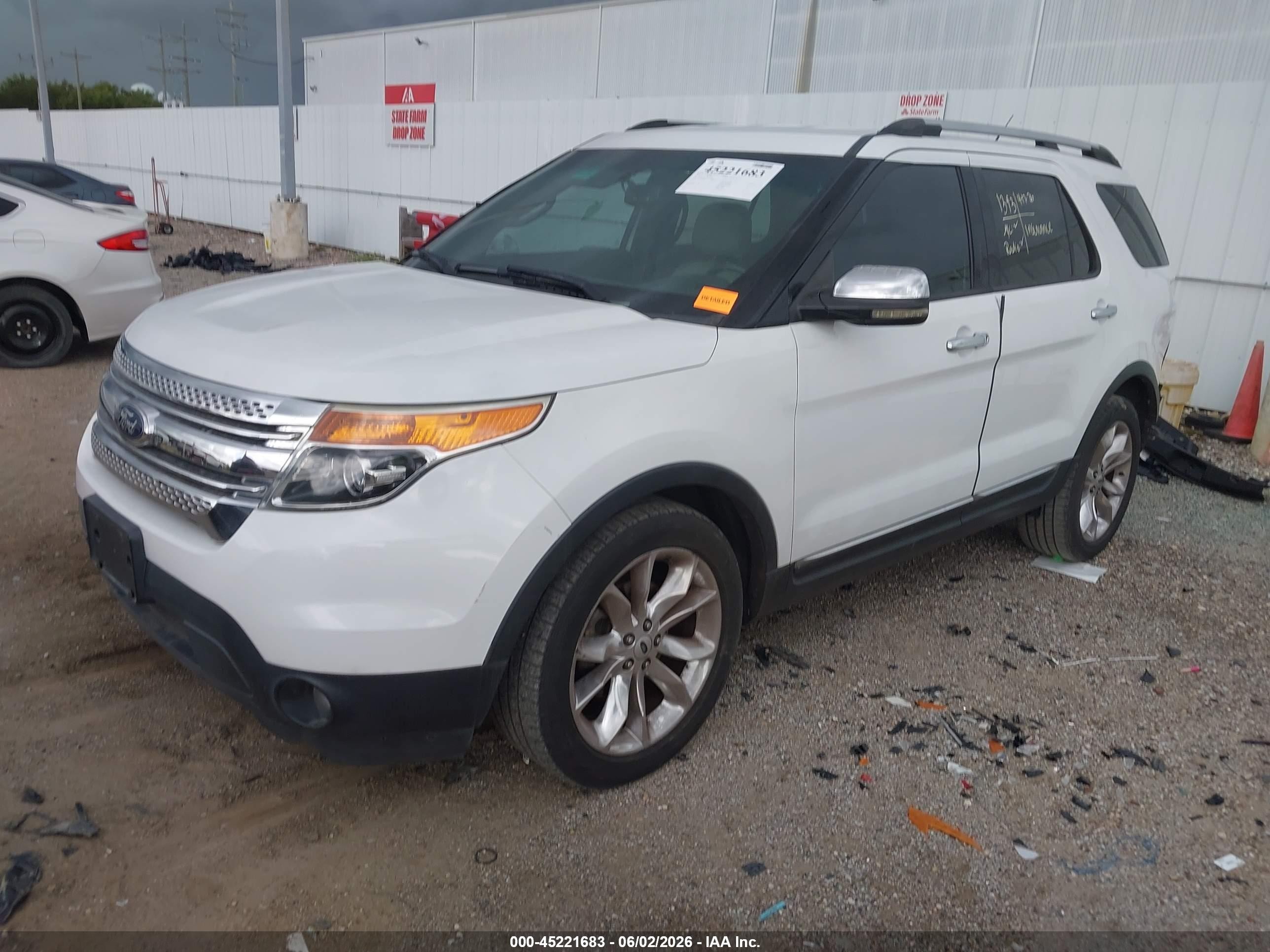2013 Ford Explorer Xlt White vin: 1FM5K7D89DGA79413