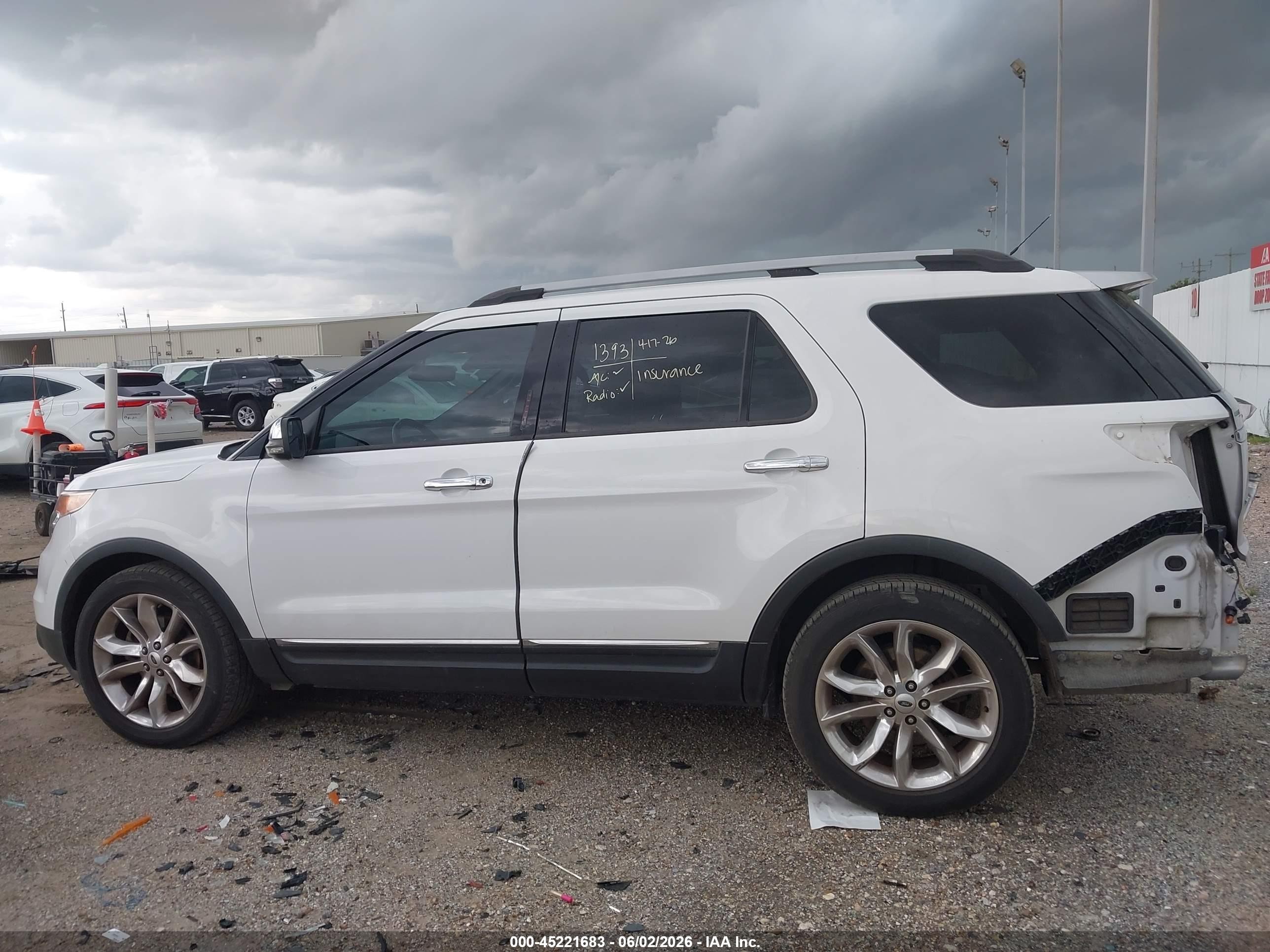 2013 Ford Explorer Xlt White vin: 1FM5K7D89DGA79413