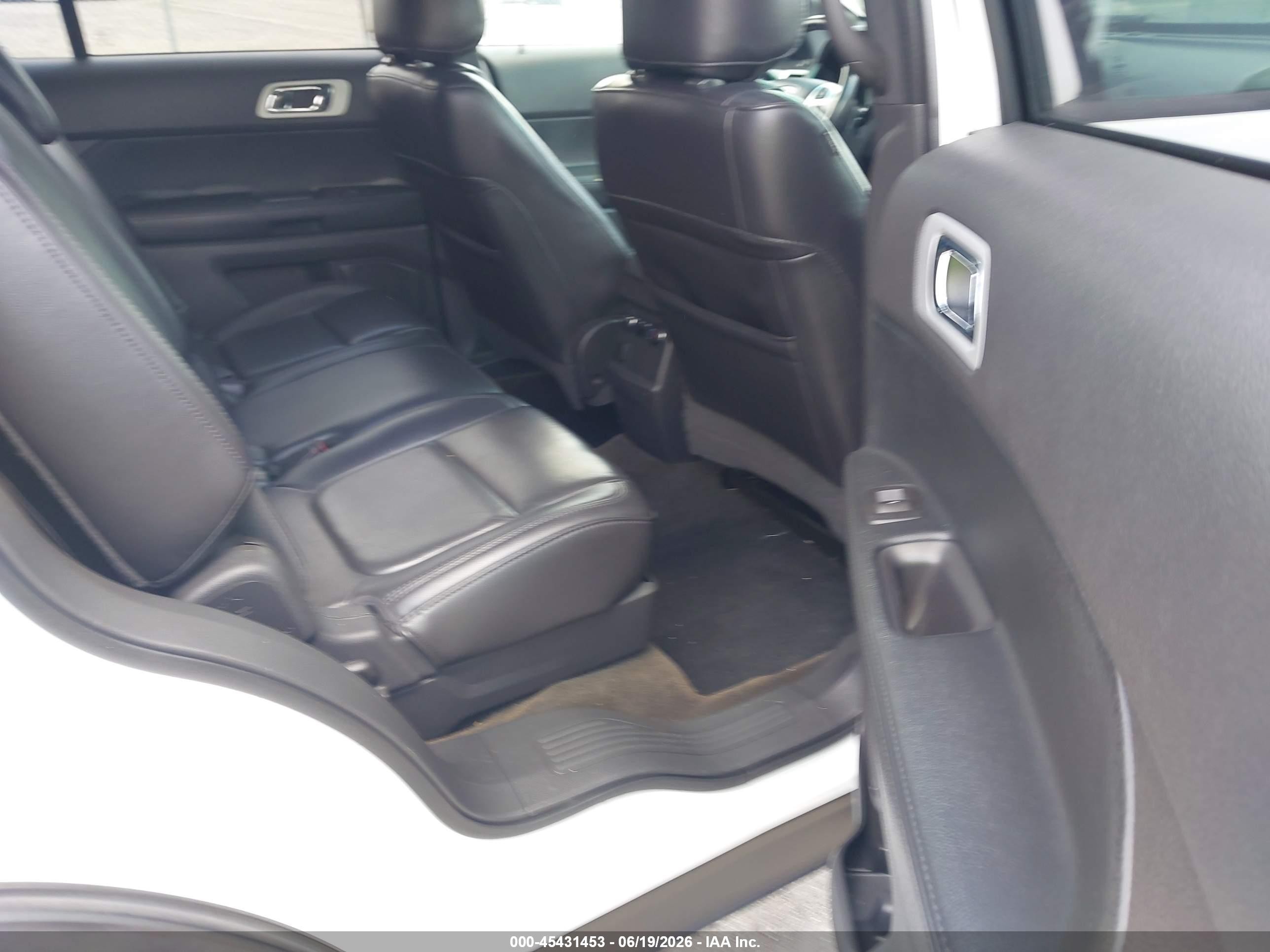 2013 Ford Explorer Xlt White vin: 1FM5K7D89DGB32191