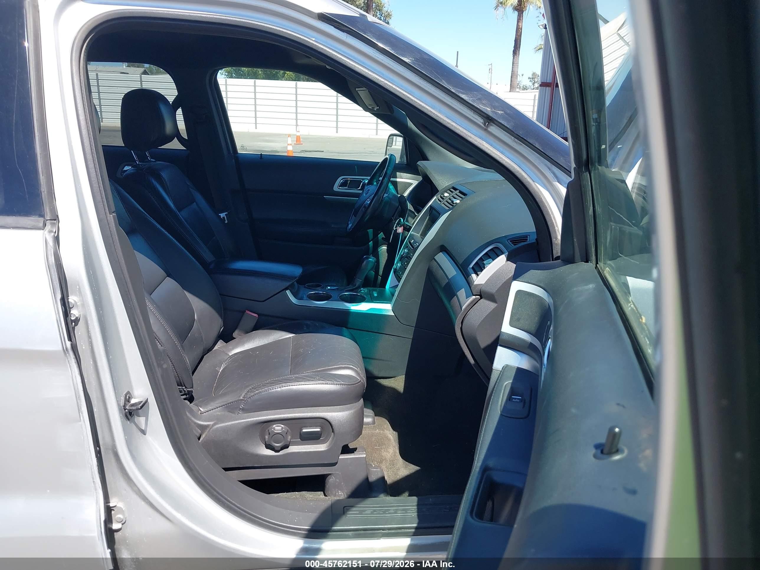 2013 Ford Explorer Xlt Silver vin: 1FM5K7D89DGB60508