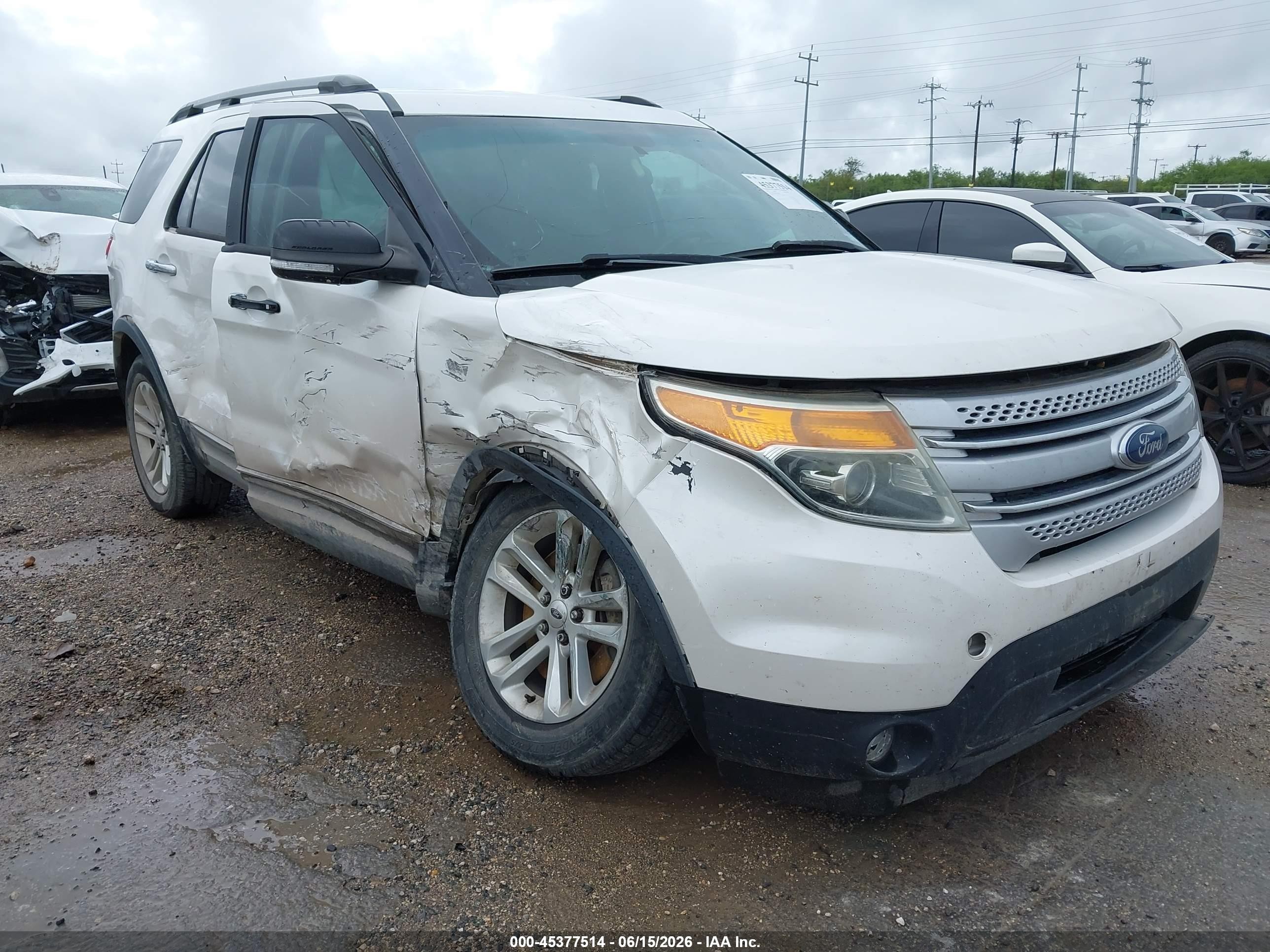 2013 Ford Explorer Xlt White vin: 1FM5K7D89DGC00098