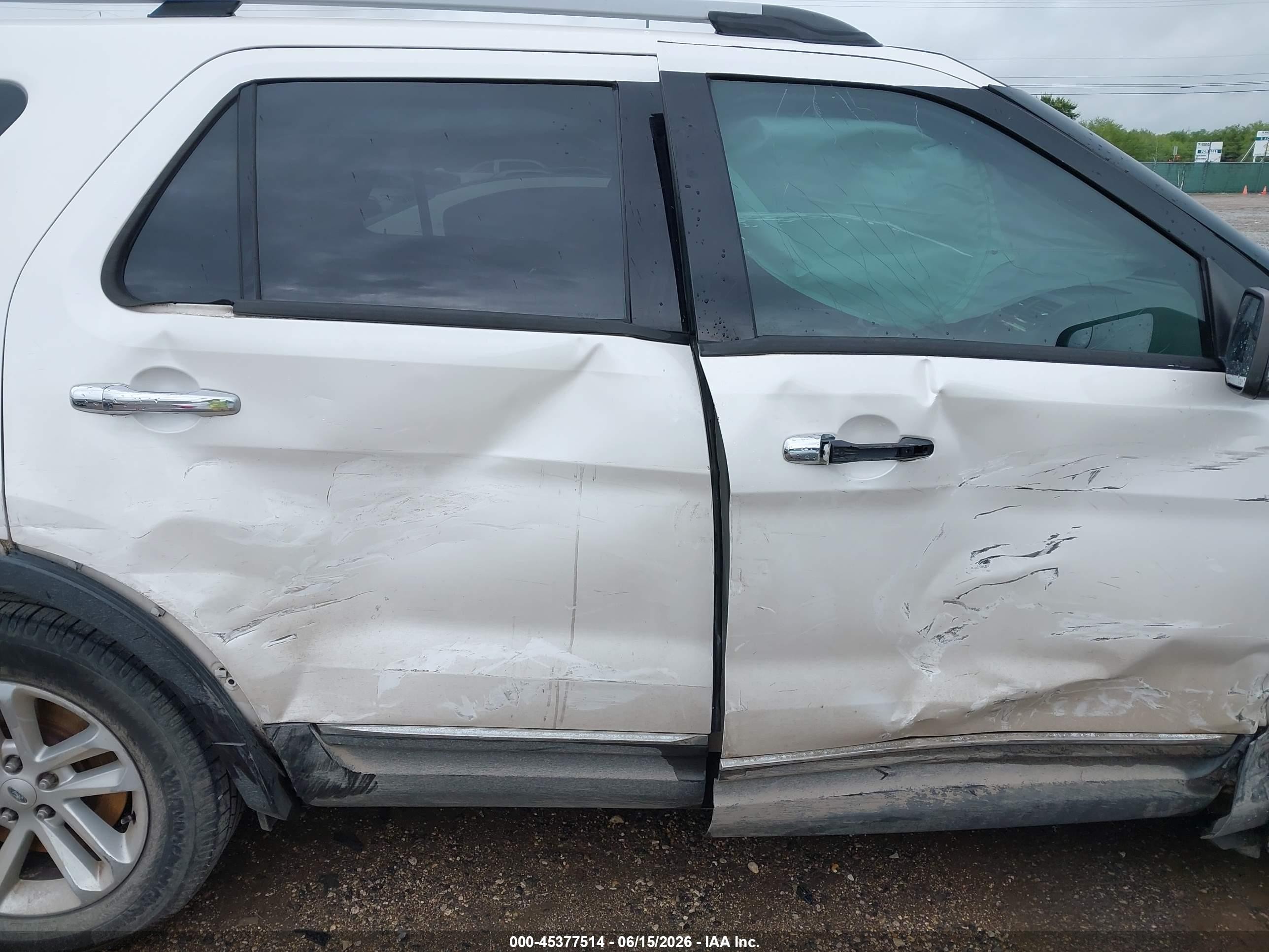 2013 Ford Explorer Xlt White vin: 1FM5K7D89DGC00098
