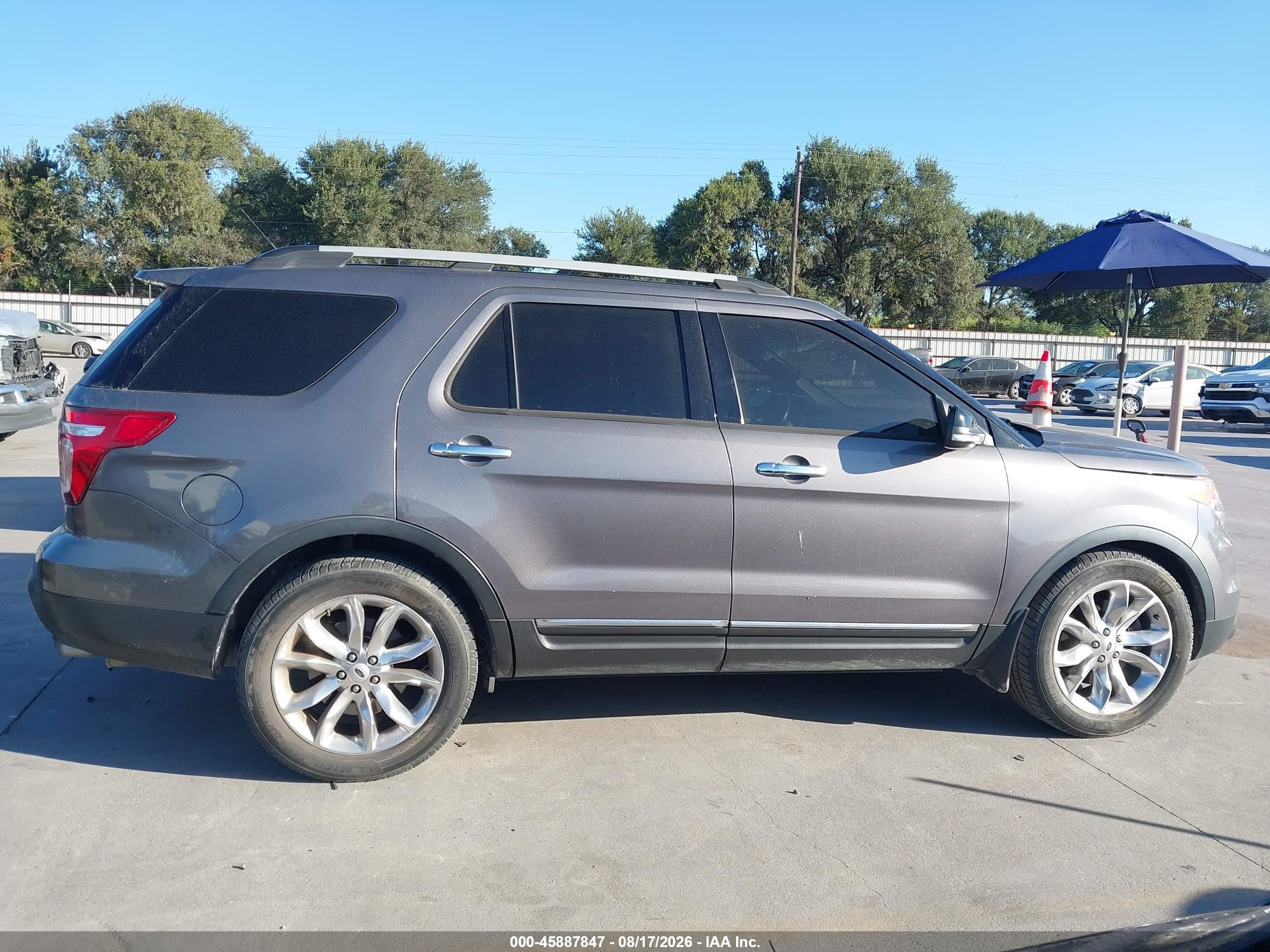 2013 Ford Explorer Xlt Серый vin: 1FM5K7D89DGC29262