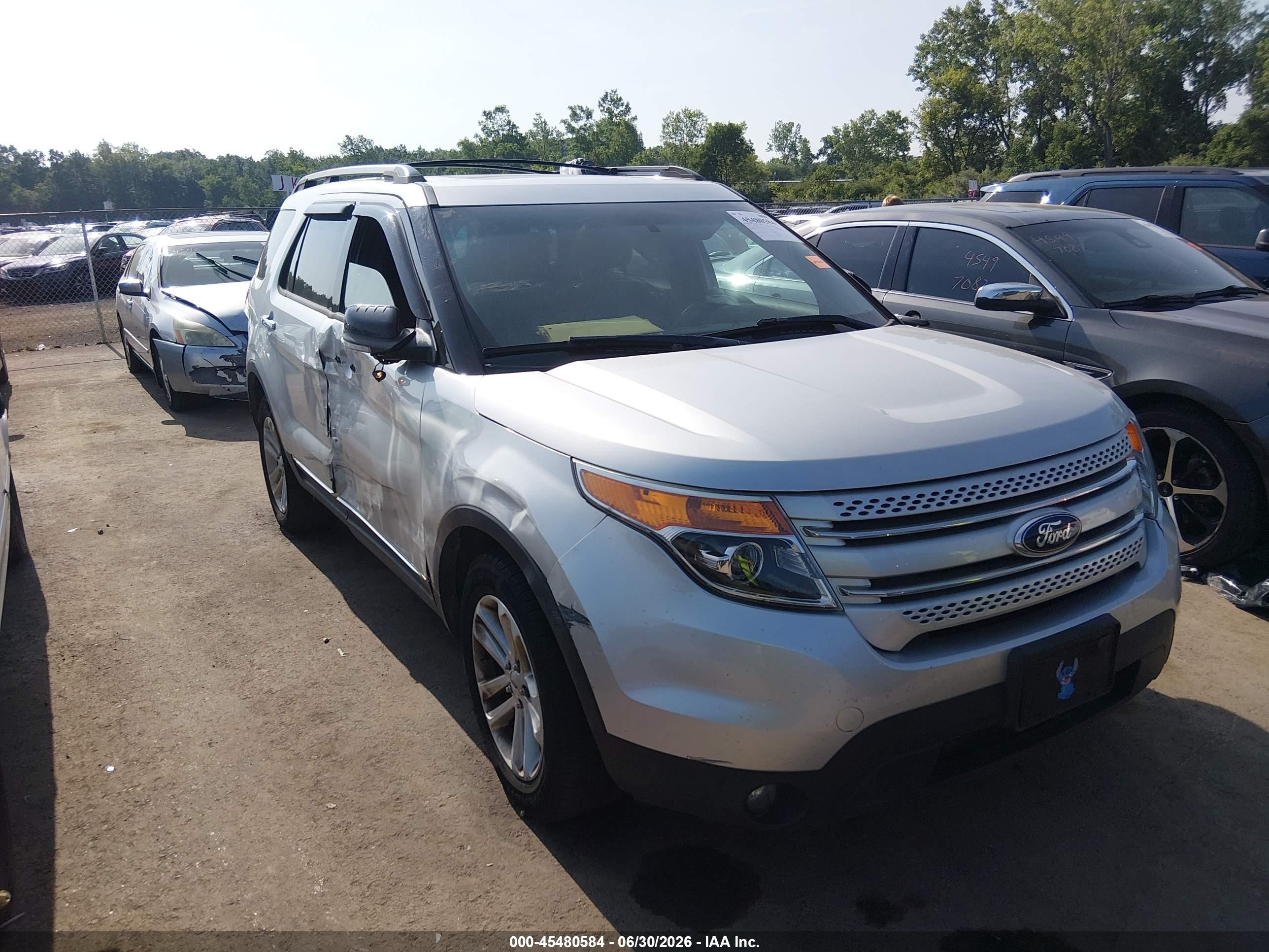 2013 Ford Explorer Xlt Silver vin: 1FM5K7D89DGC33621