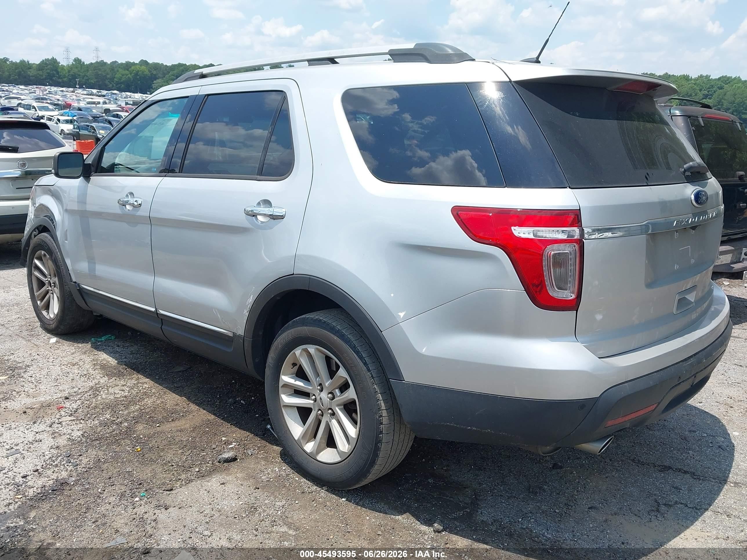 2013 Ford Explorer Xlt Silver vin: 1FM5K7D89DGC77733