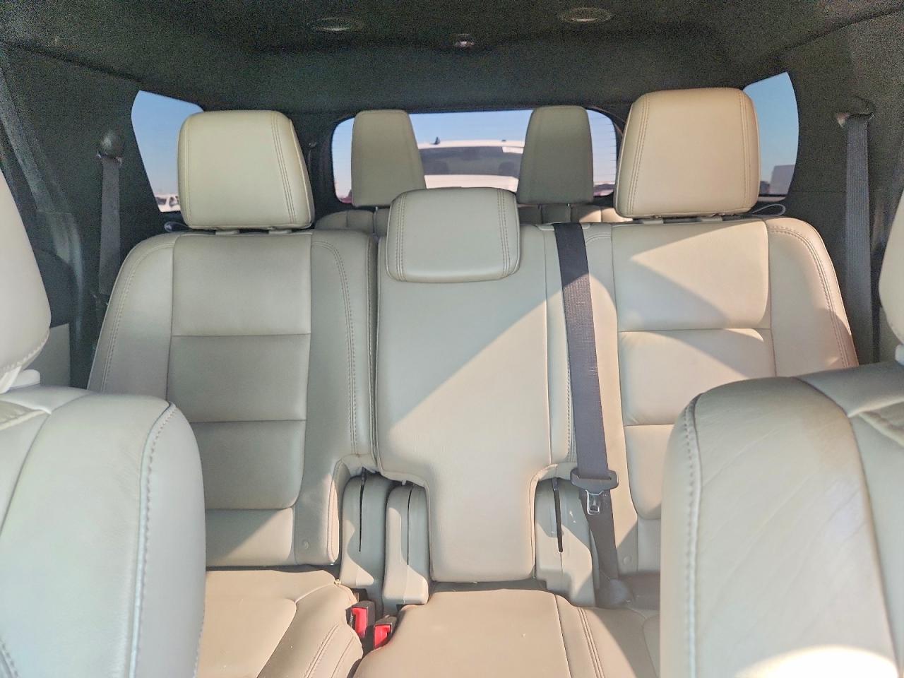 2014 Ford Explorer Xlt Silver vin: 1FM5K7D89EGA17494