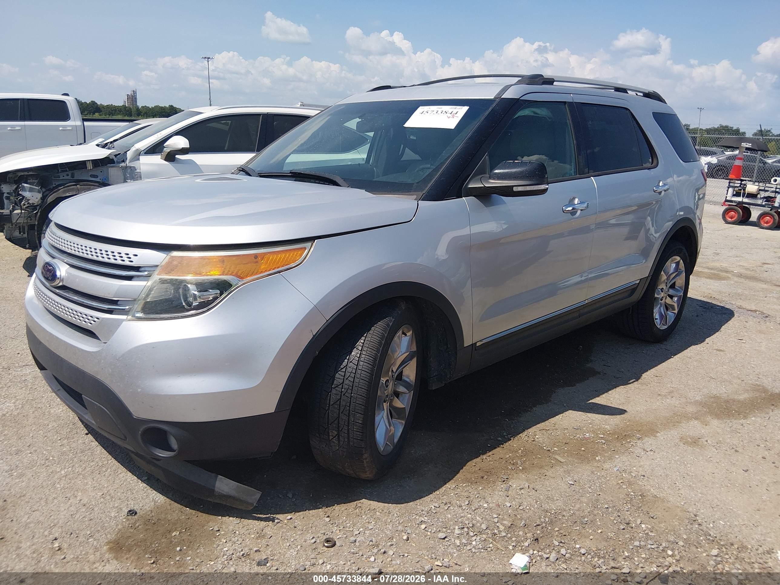 2014 Ford Explorer Xlt Silver vin: 1FM5K7D89EGA58062