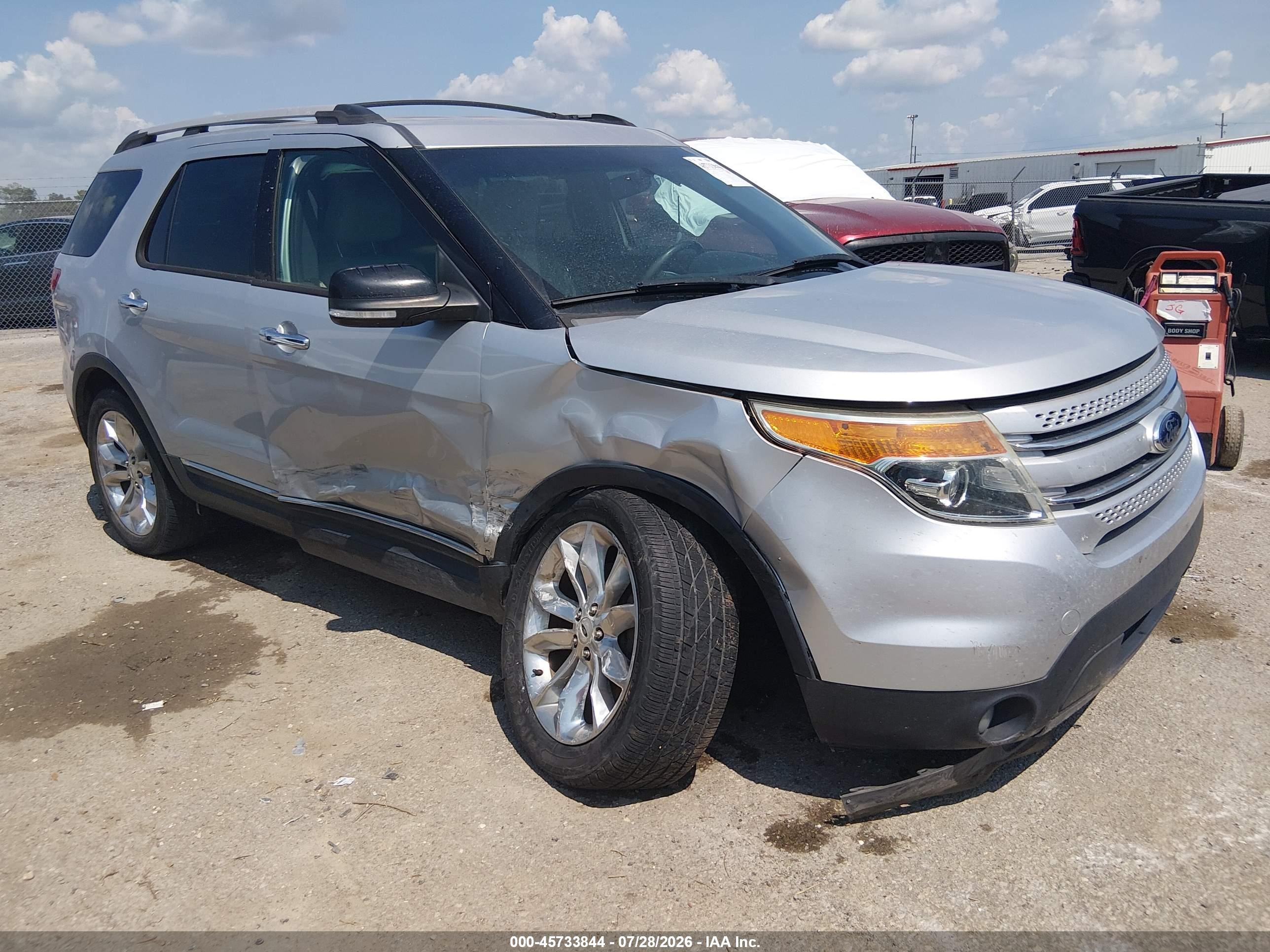 2014 Ford Explorer Xlt Silver vin: 1FM5K7D89EGA58062