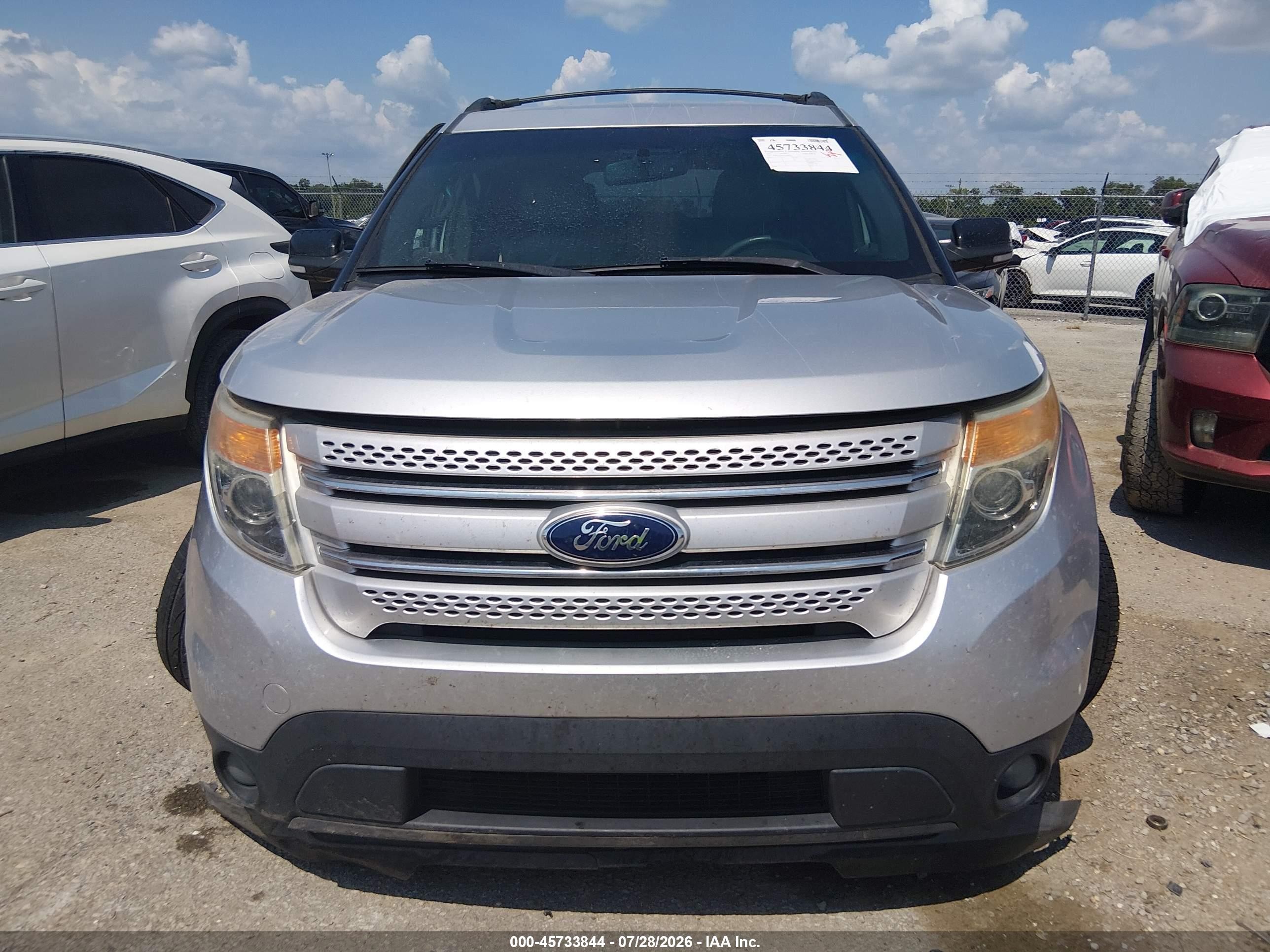 2014 Ford Explorer Xlt Silver vin: 1FM5K7D89EGA58062