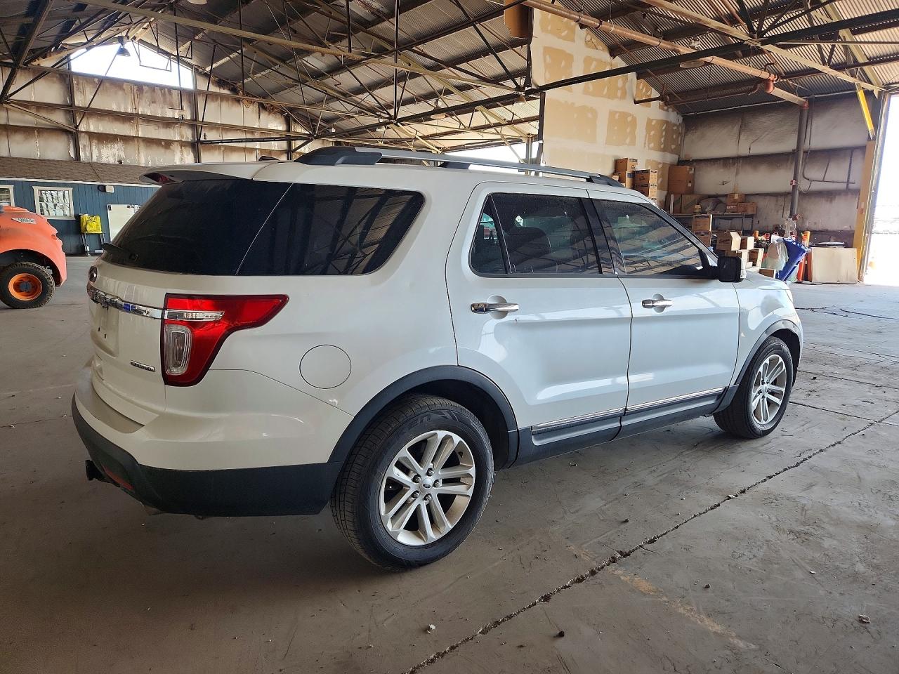 2014 Ford Explorer Xlt White vin: 1FM5K7D89EGA63696