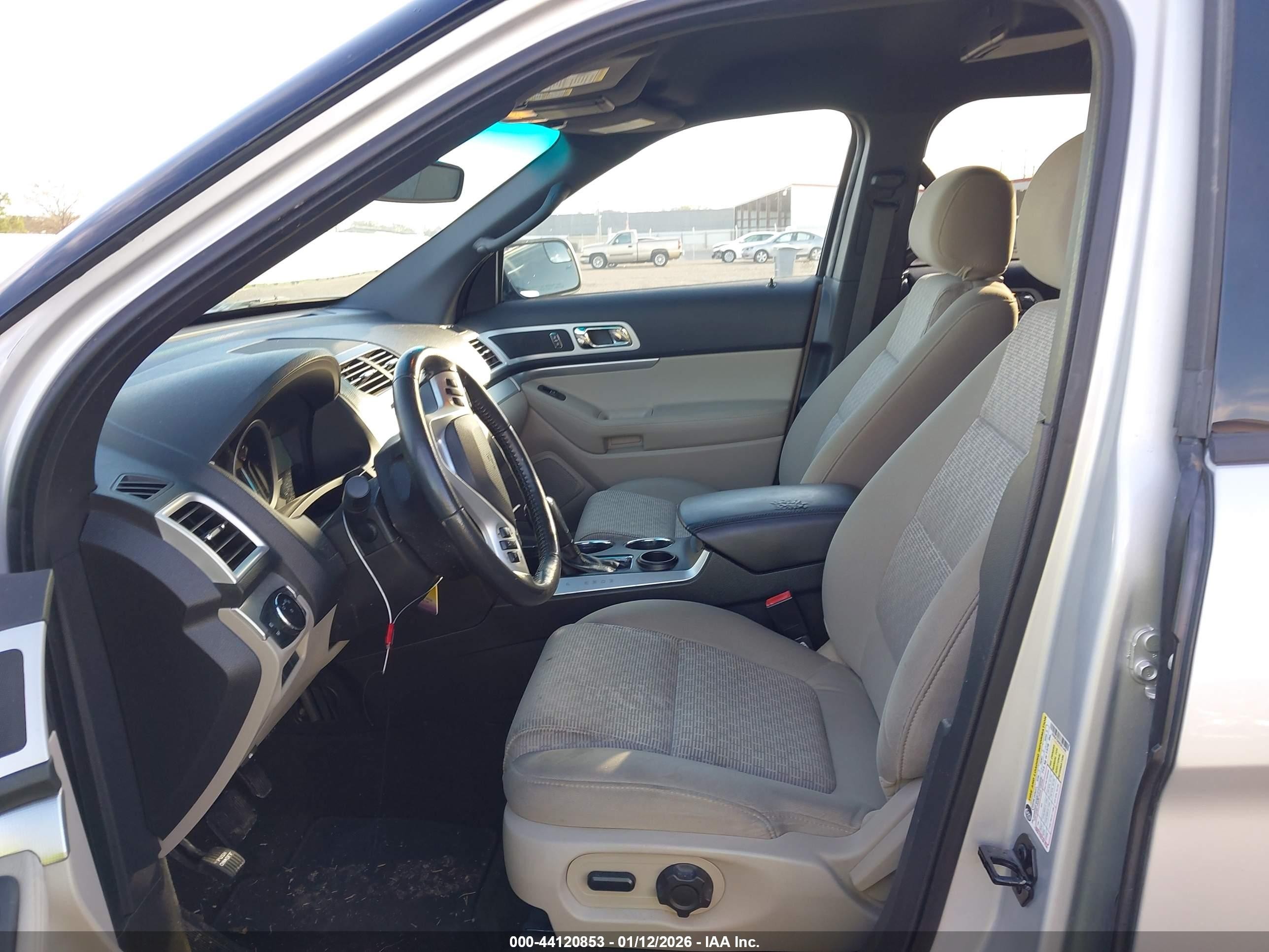 2014 Ford Explorer Xlt Silver vin: 1FM5K7D89EGB15490