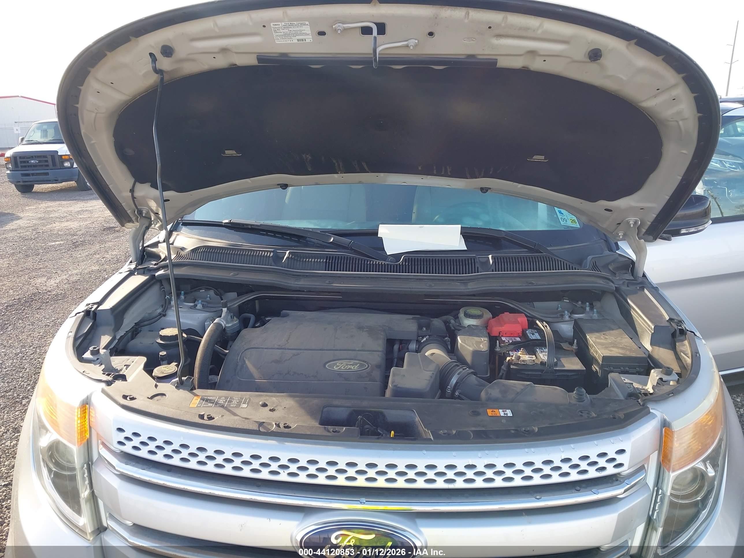 2014 Ford Explorer Xlt Silver vin: 1FM5K7D89EGB15490
