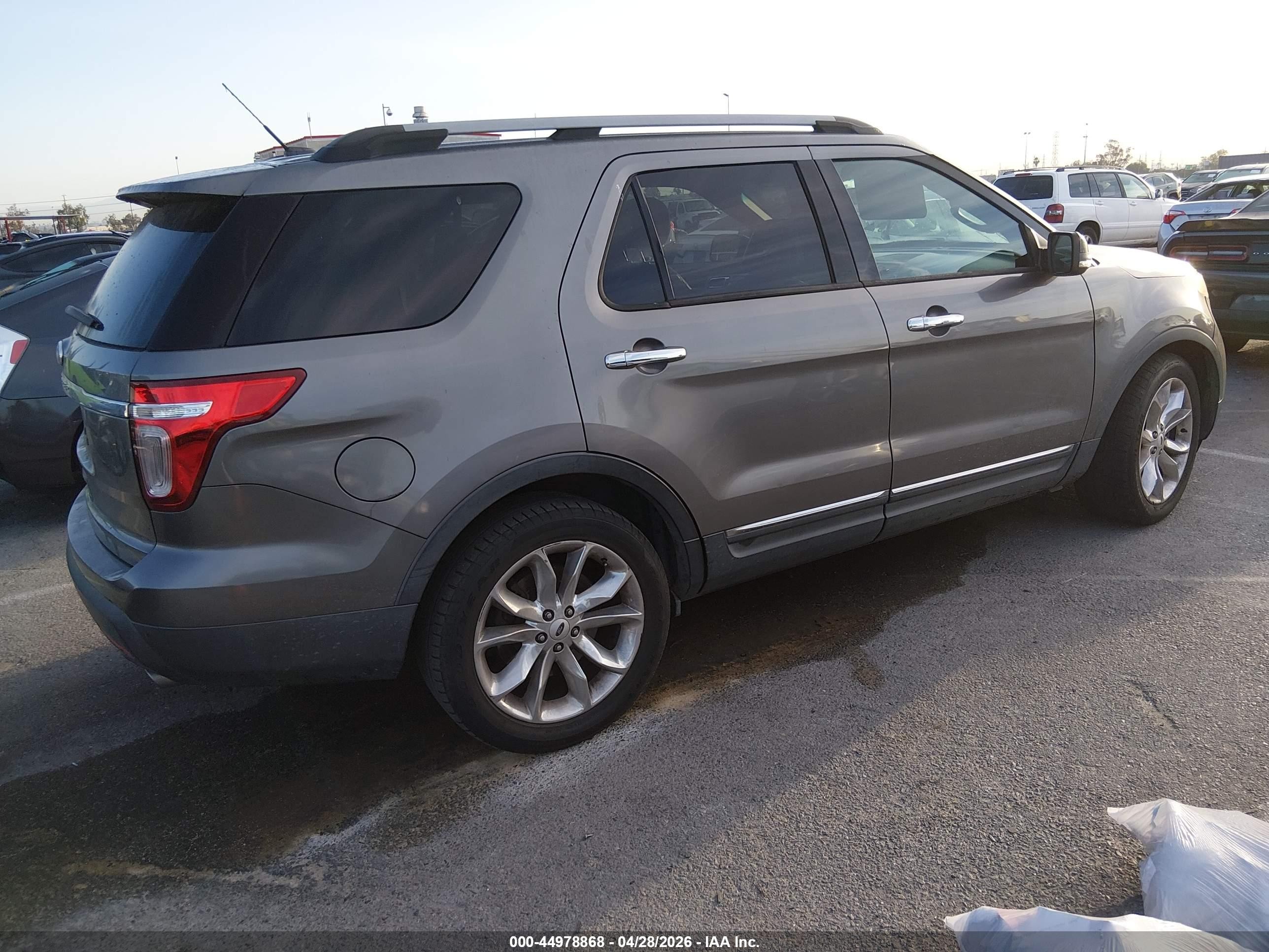 2014 Ford Explorer Xlt Gray vin: 1FM5K7D89EGB19216
