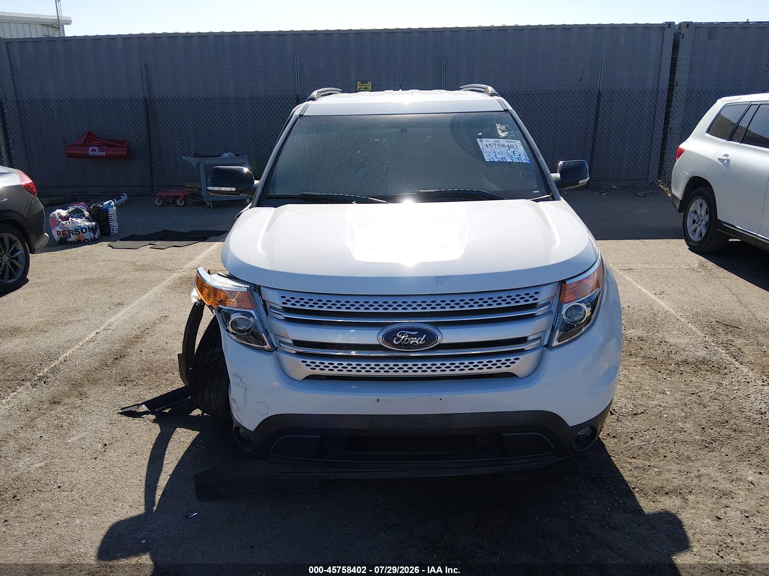 2014 Ford Explorer Xlt Белый vin: 1FM5K7D89EGB63037
