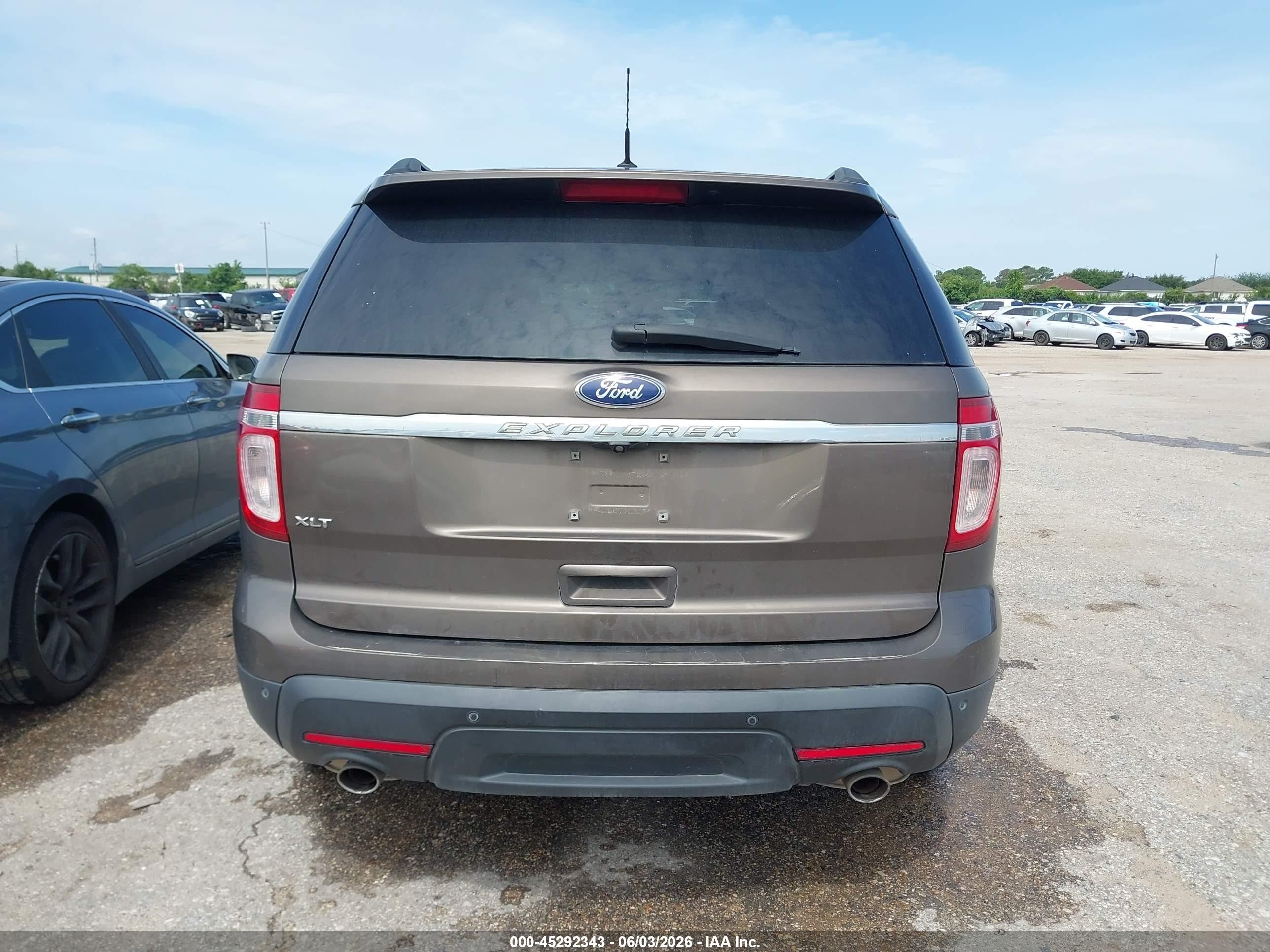 2015 Ford Explorer Xlt Brown vin: 1FM5K7D89FGA25614
