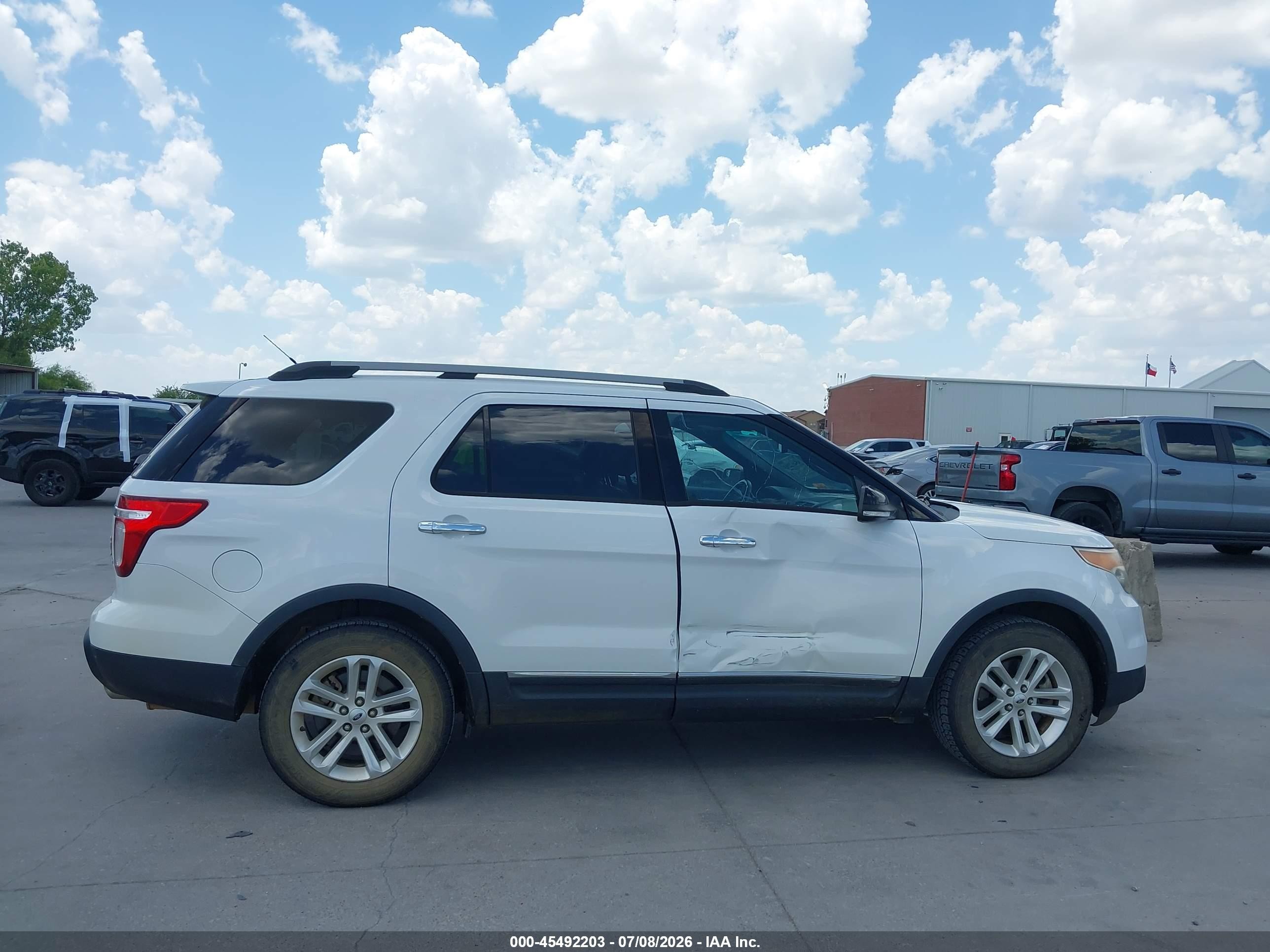 2015 Ford Explorer Xlt White vin: 1FM5K7D89FGB01722