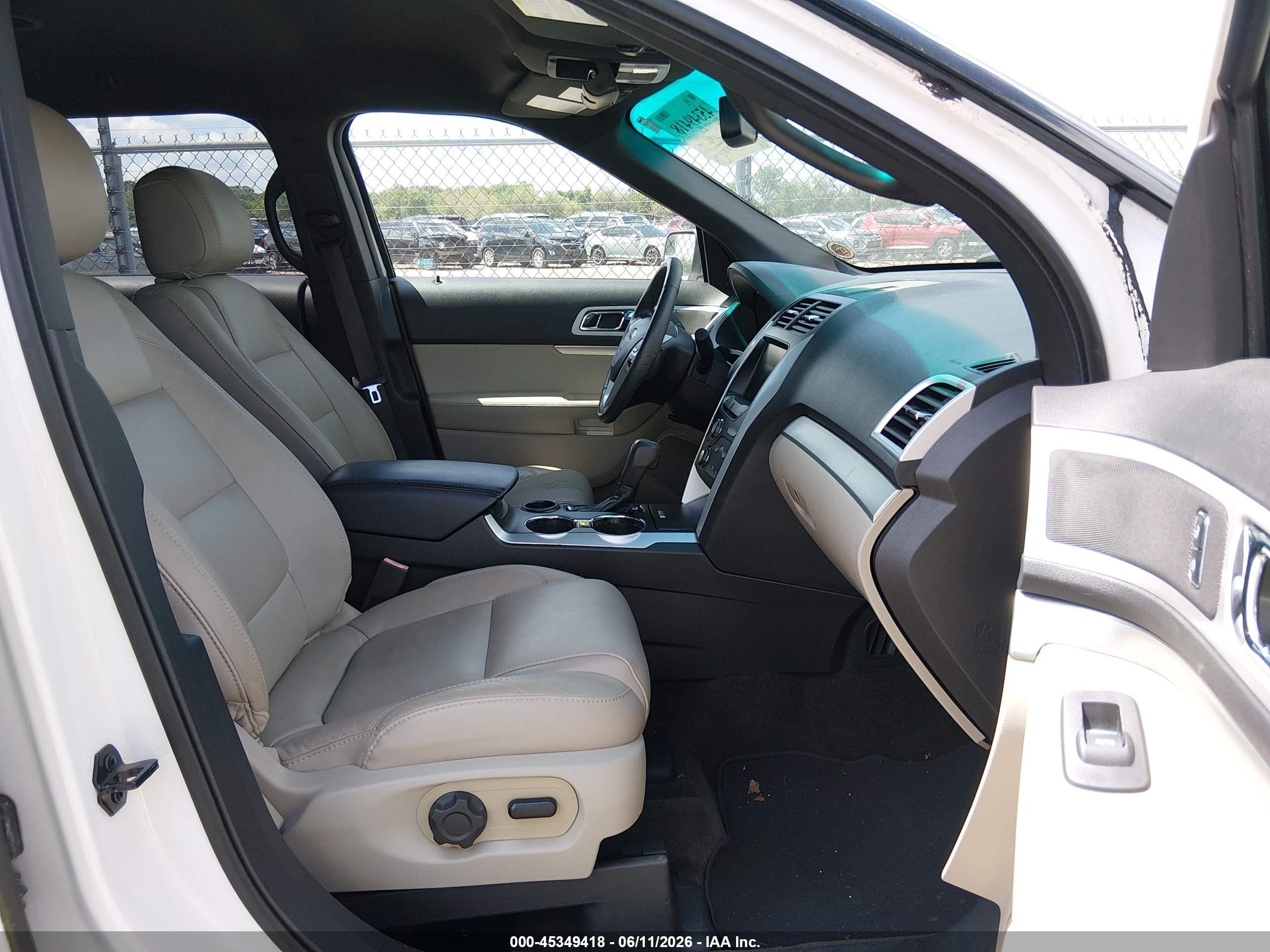 2015 Ford Explorer Xlt White vin: 1FM5K7D89FGB15992