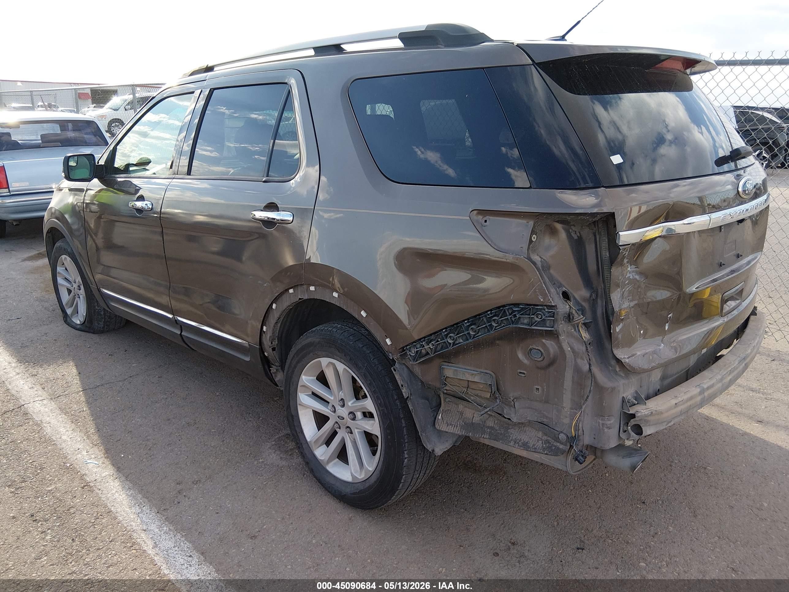 2015 Ford Explorer Xlt Dark Brown vin: 1FM5K7D89FGC04901