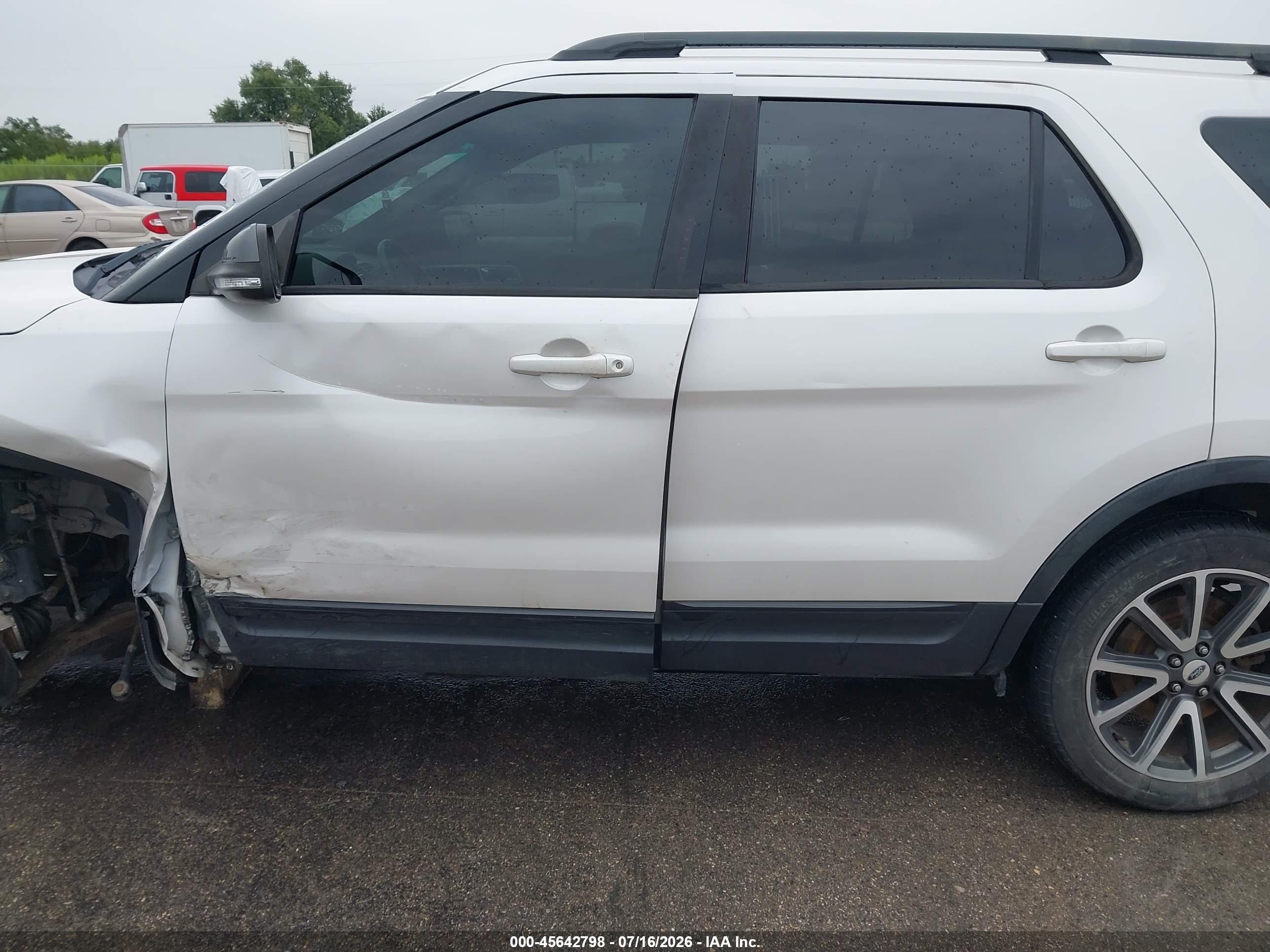 2015 Ford Explorer Xlt White vin: 1FM5K7D89FGC15560