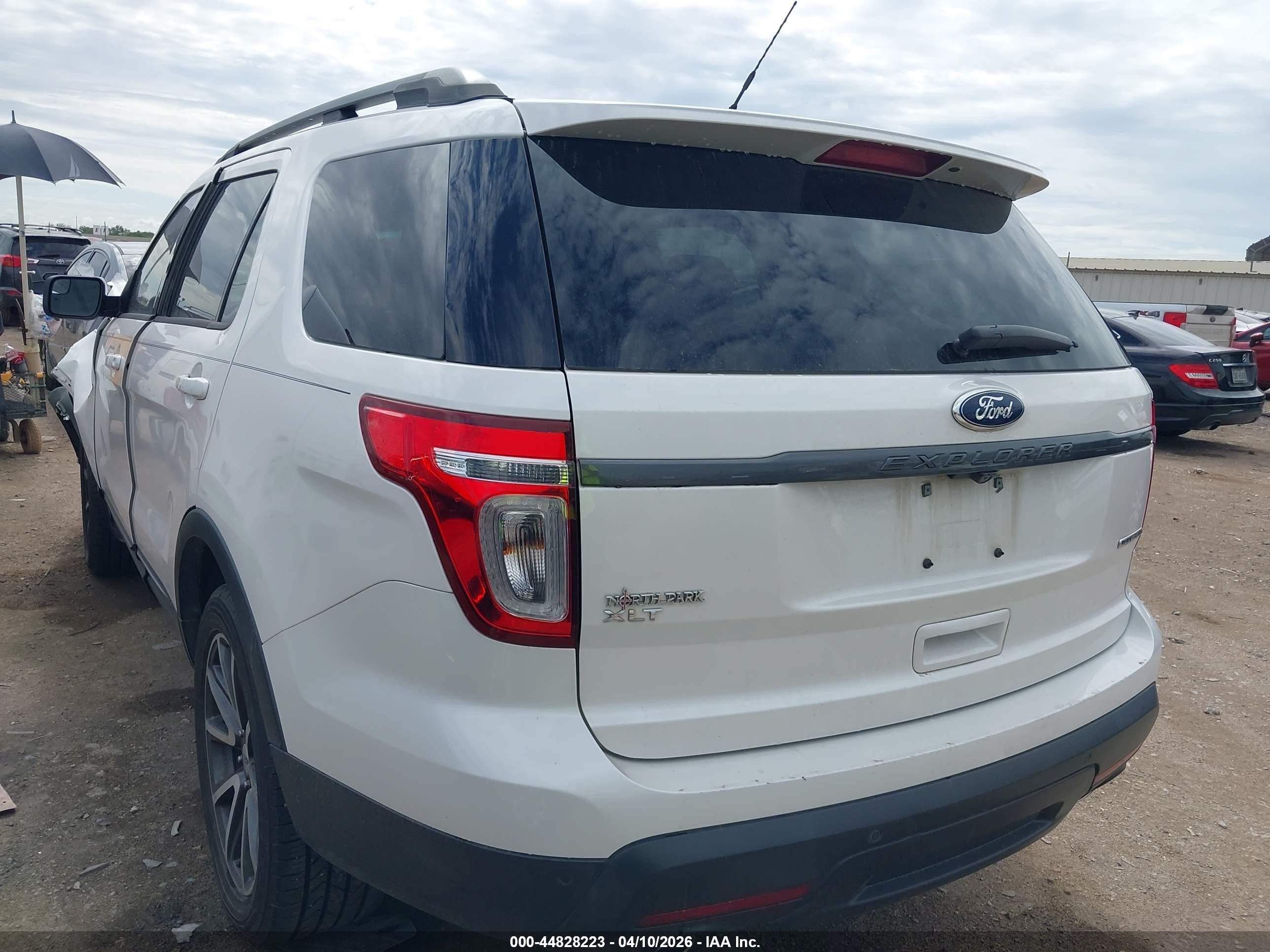 2015 Ford Explorer Xlt White vin: 1FM5K7D89FGC62569