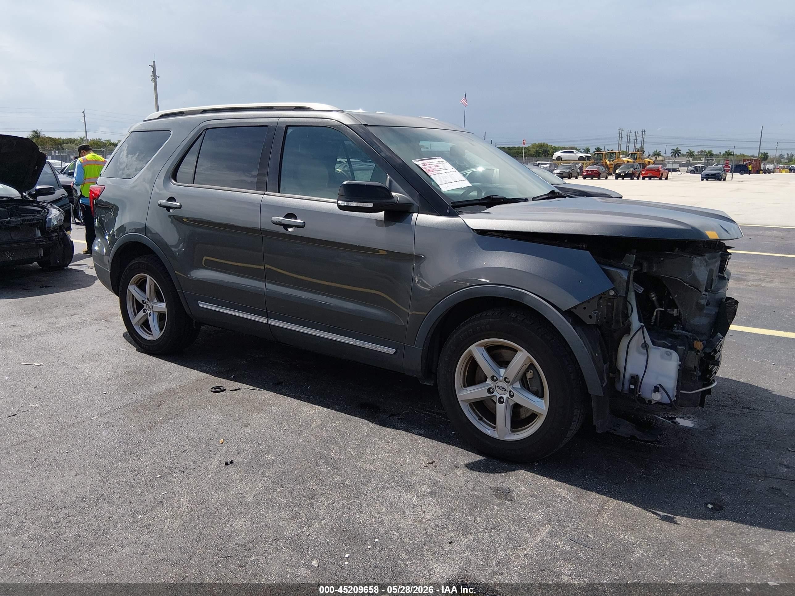 2016 Ford Explorer Xlt Gray vin: 1FM5K7D89GGC54859