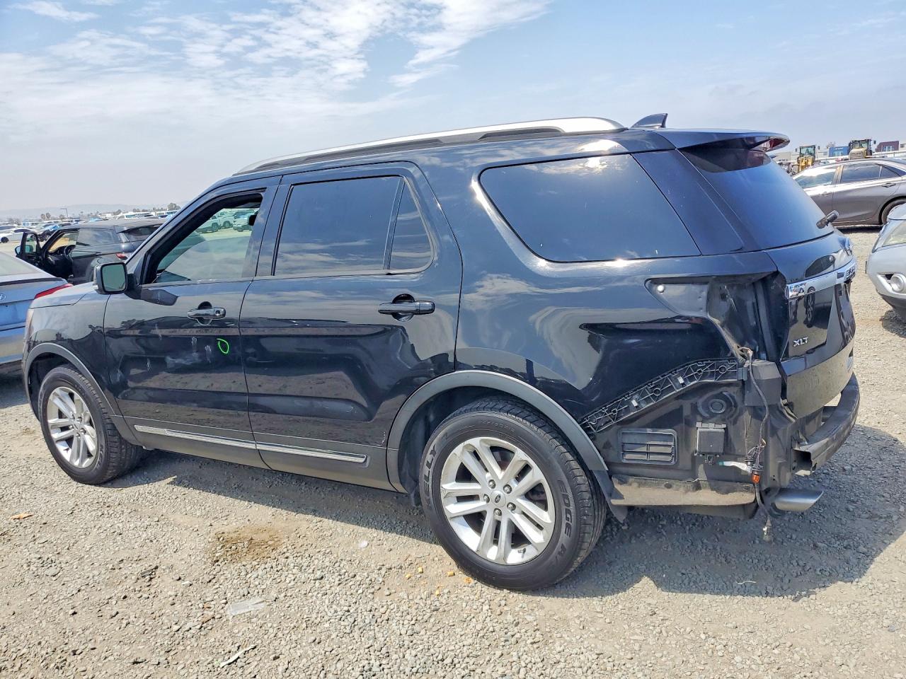 2017 Ford Explorer Xlt Black vin: 1FM5K7D89HGD03866