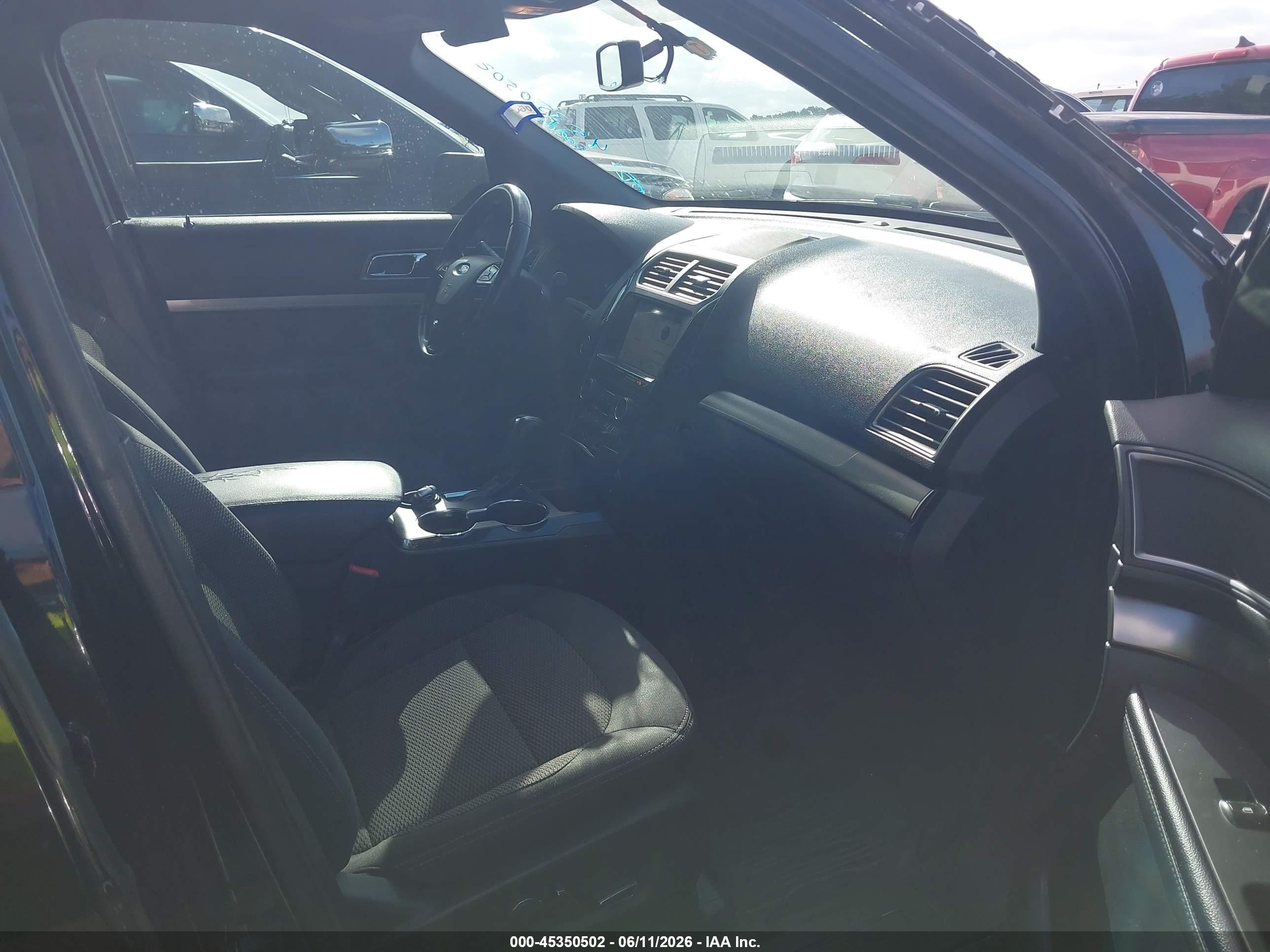 2018 Ford Explorer Xlt Black vin: 1FM5K7D89JGA13424