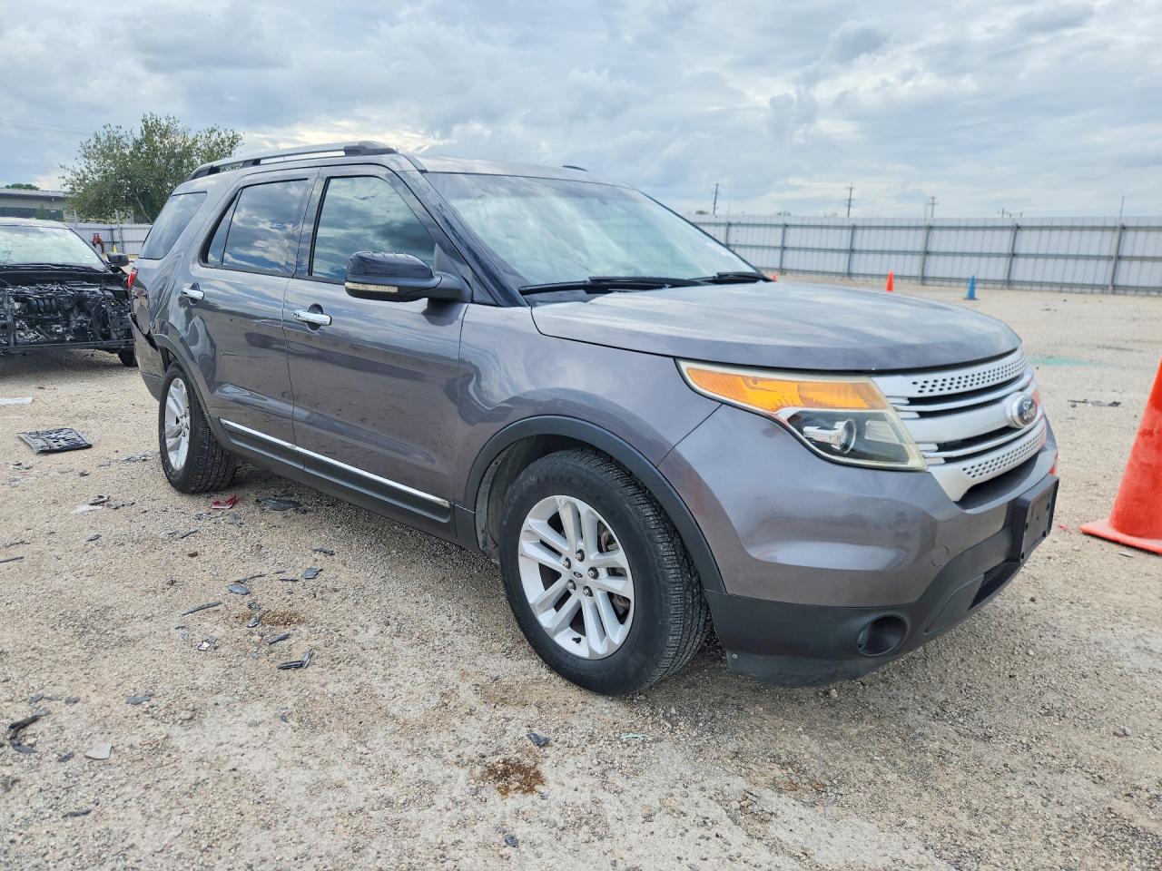 2013 Ford Explorer Xlt Gray vin: 1FM5K7D8XDGA41012