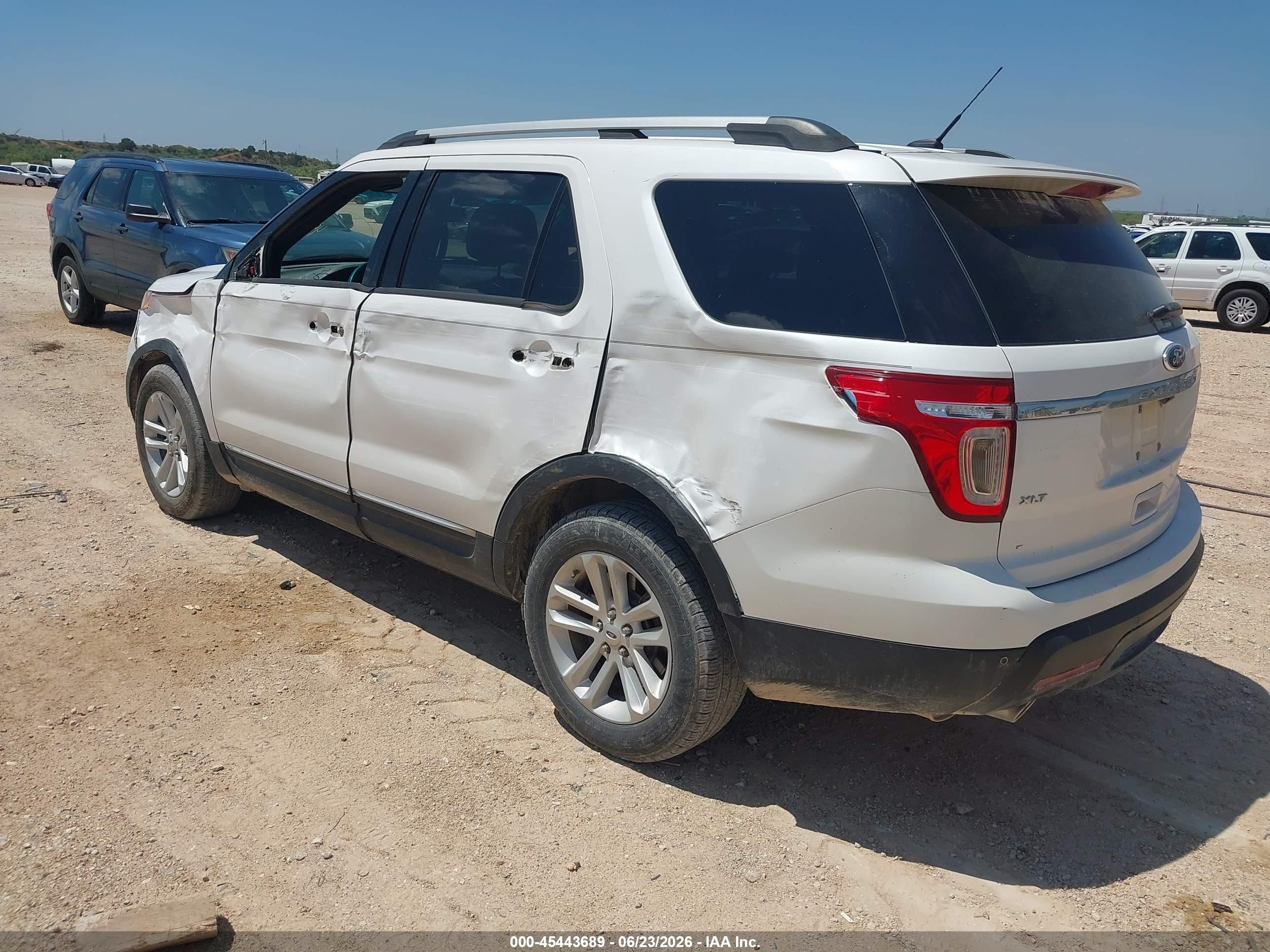 2014 Ford Explorer Xlt White vin: 1FM5K7D8XEGA07945