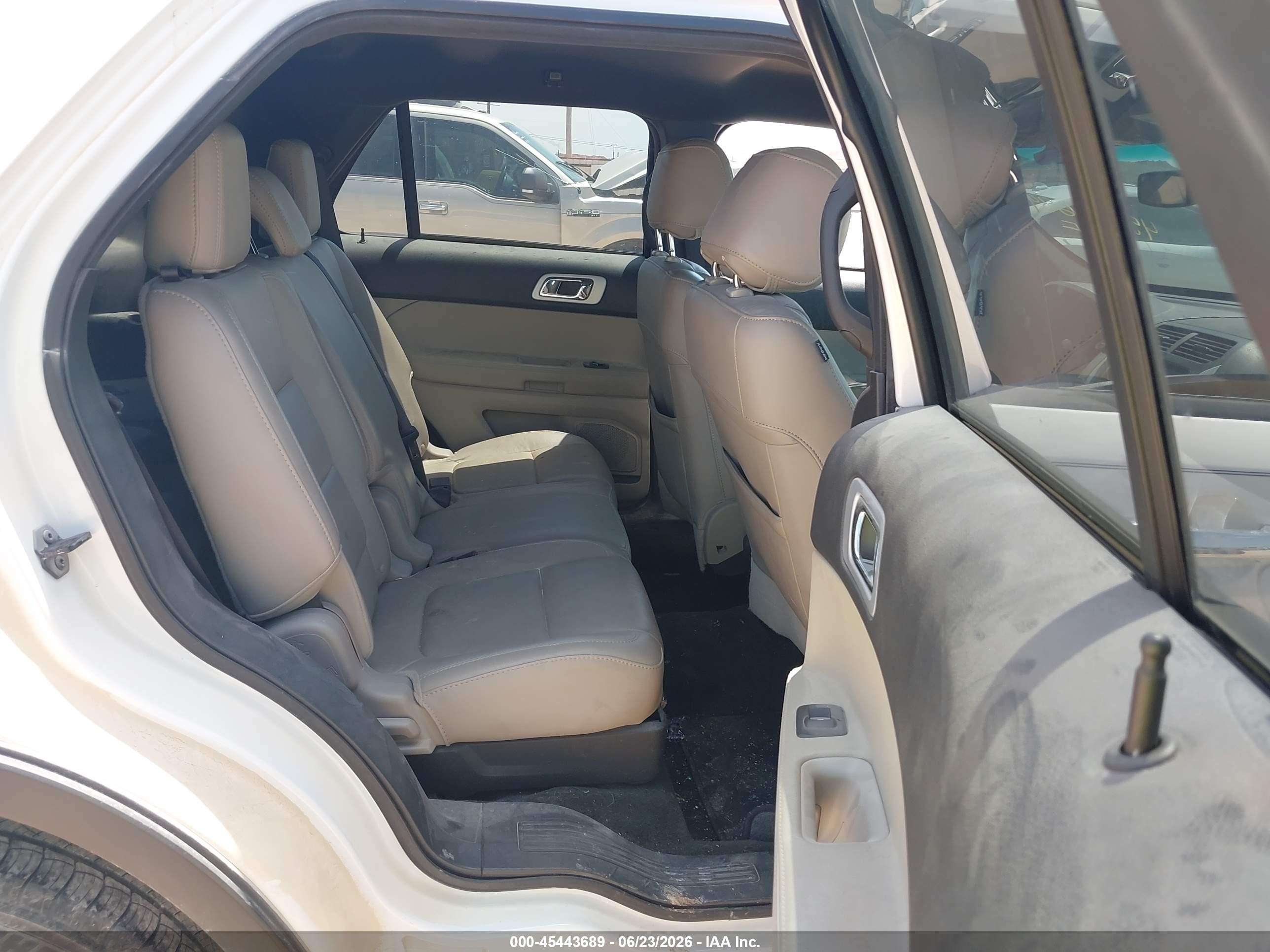 2014 Ford Explorer Xlt White vin: 1FM5K7D8XEGA07945